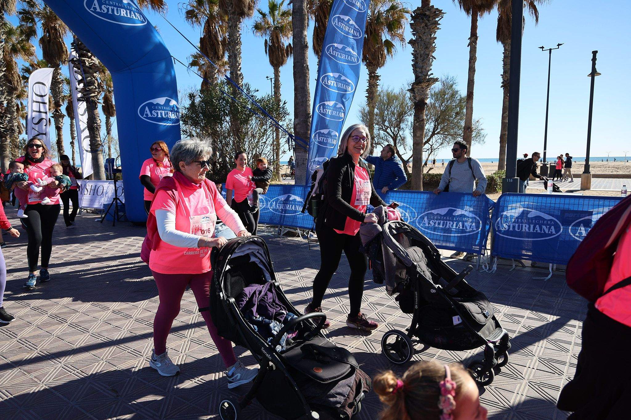 Las mejores fotos de la Carrera de la Mujer Central Lechera Asturiana de Valencia 2025. 1432