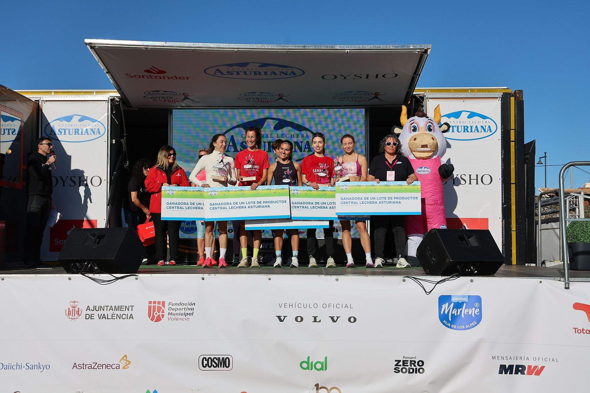 Las mejores fotos de la Carrera de la Mujer Central Lechera Asturiana de Valencia 2025. 948