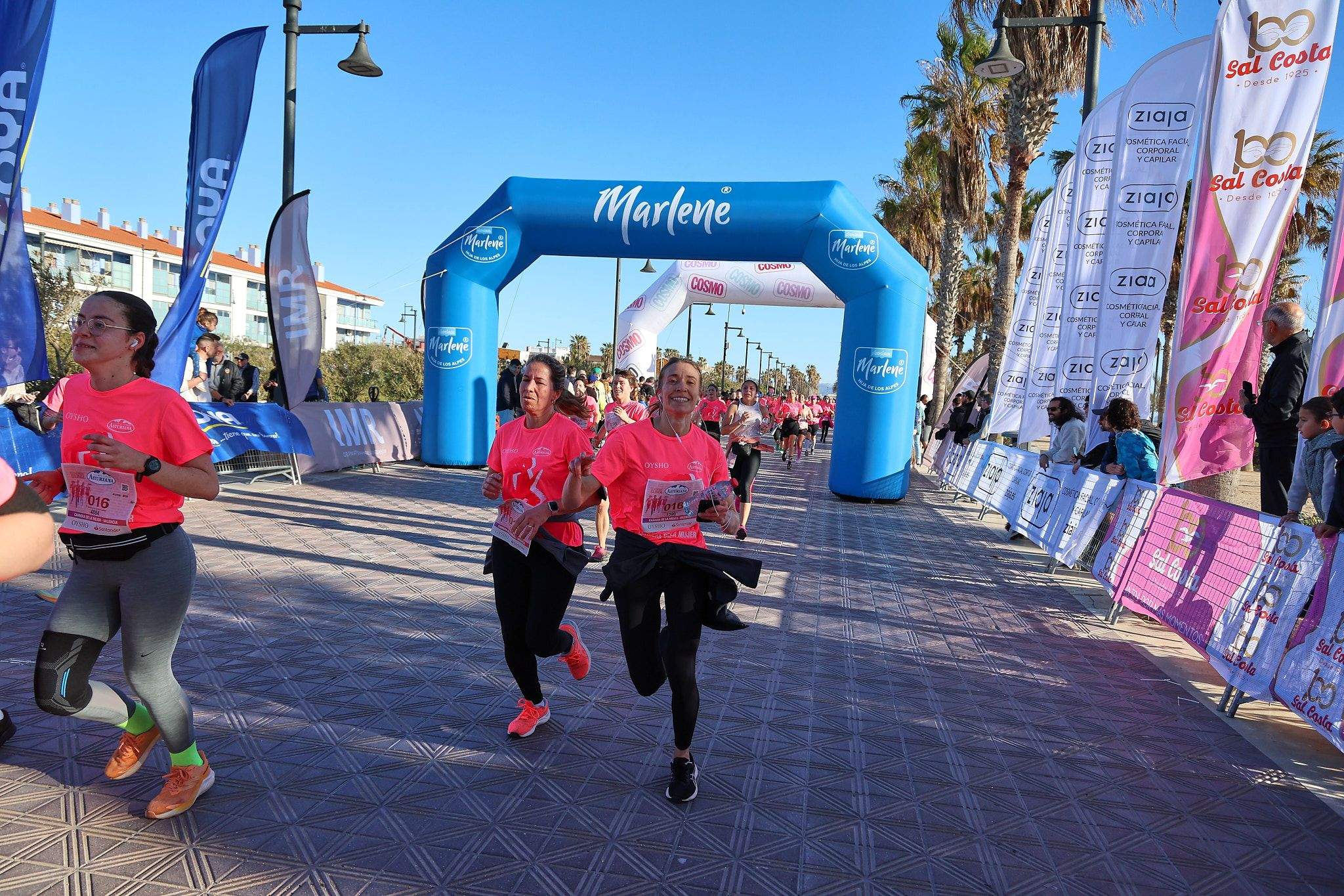 Las mejores fotos de la Carrera de la Mujer Central Lechera Asturiana de Valencia 2025. 697