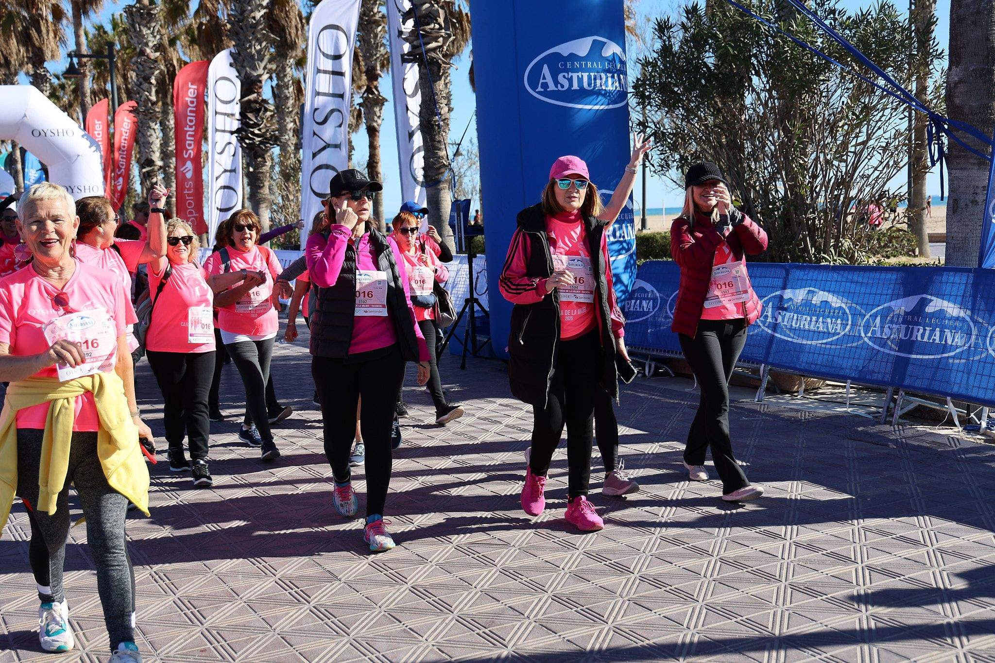 Las mejores fotos de la Carrera de la Mujer Central Lechera Asturiana de Valencia 2025. 1434