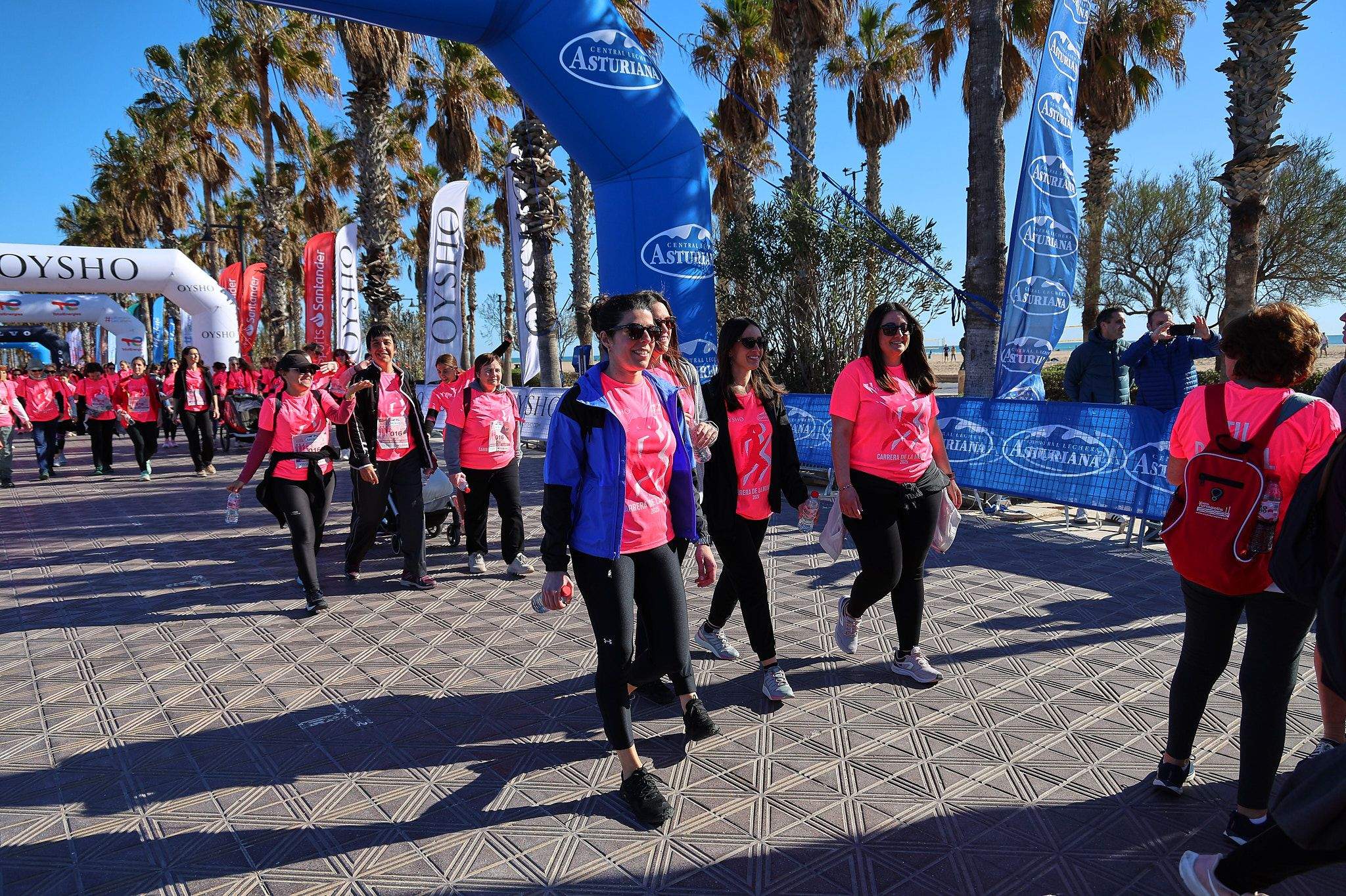 Las mejores fotos de la Carrera de la Mujer Central Lechera Asturiana de Valencia 2025. 1437