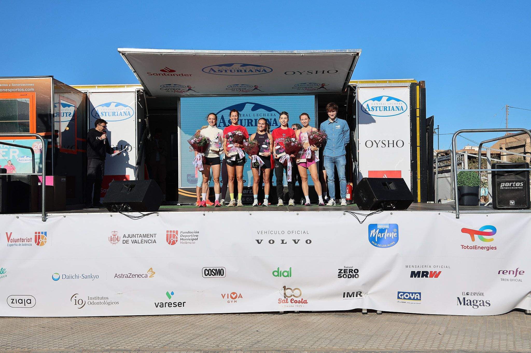 Las mejores fotos de la Carrera de la Mujer Central Lechera Asturiana de Valencia 2025. 958