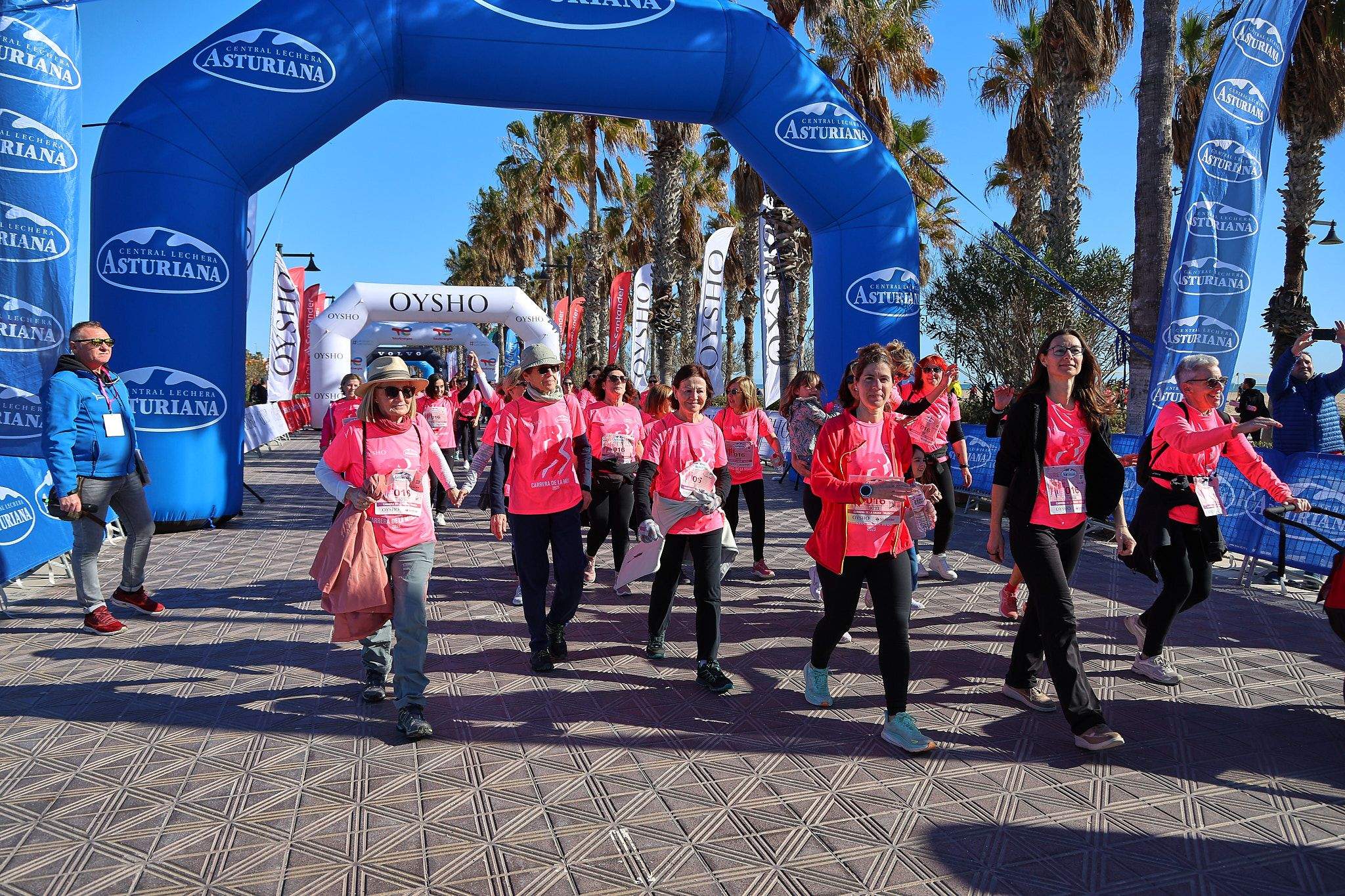 Las mejores fotos de la Carrera de la Mujer Central Lechera Asturiana de Valencia 2025. 1440