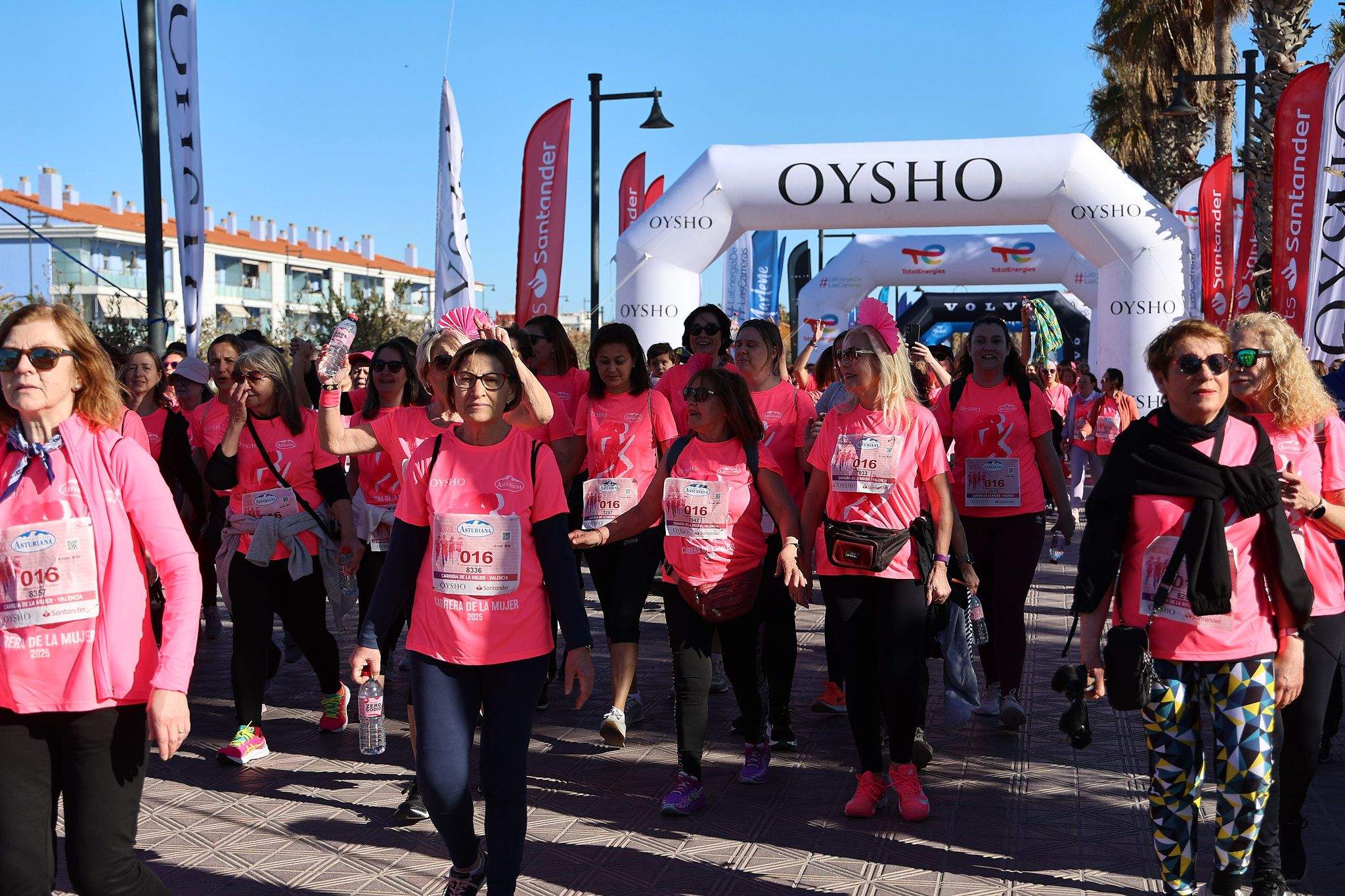 Las mejores fotos de la Carrera de la Mujer Central Lechera Asturiana de Valencia 2025. 1186