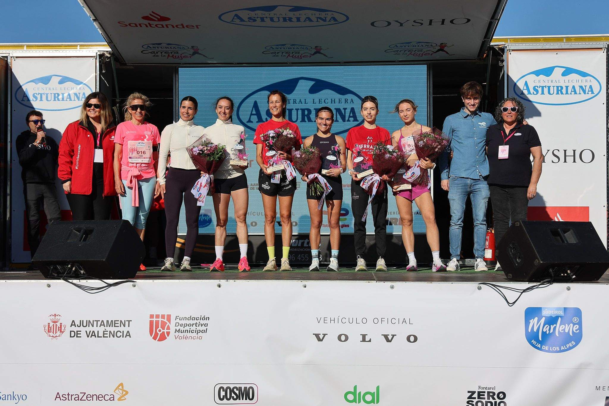 Las mejores fotos de la Carrera de la Mujer Central Lechera Asturiana de Valencia 2025. 963