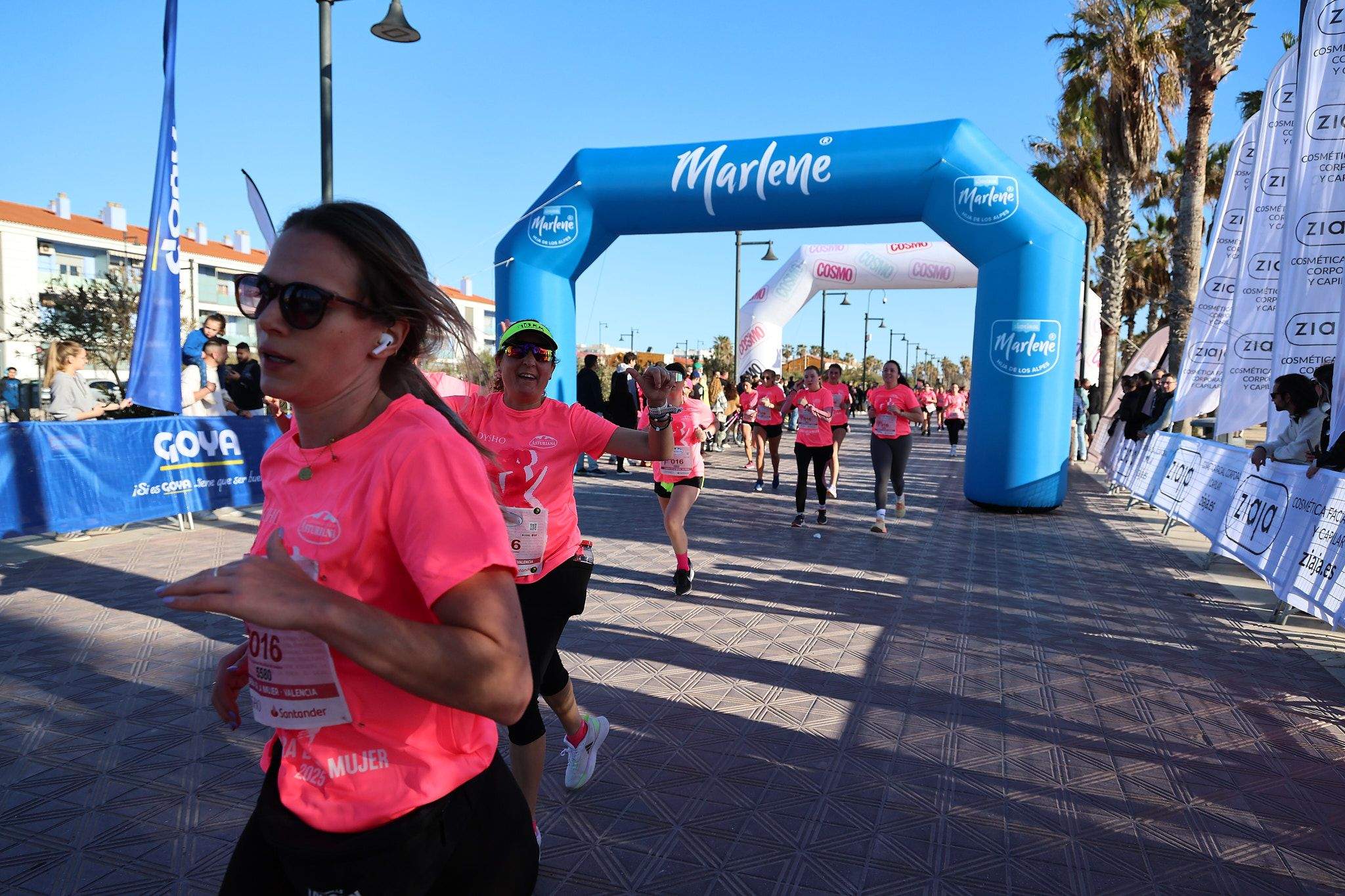 Las mejores fotos de la Carrera de la Mujer Central Lechera Asturiana de Valencia 2025. 708