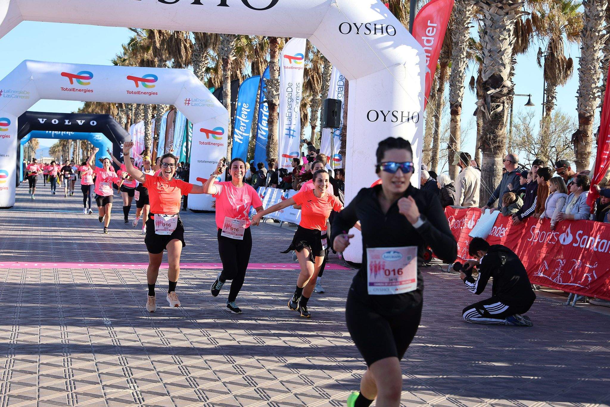 Las mejores fotos de la Carrera de la Mujer Central Lechera Asturiana de Valencia 2025. 474