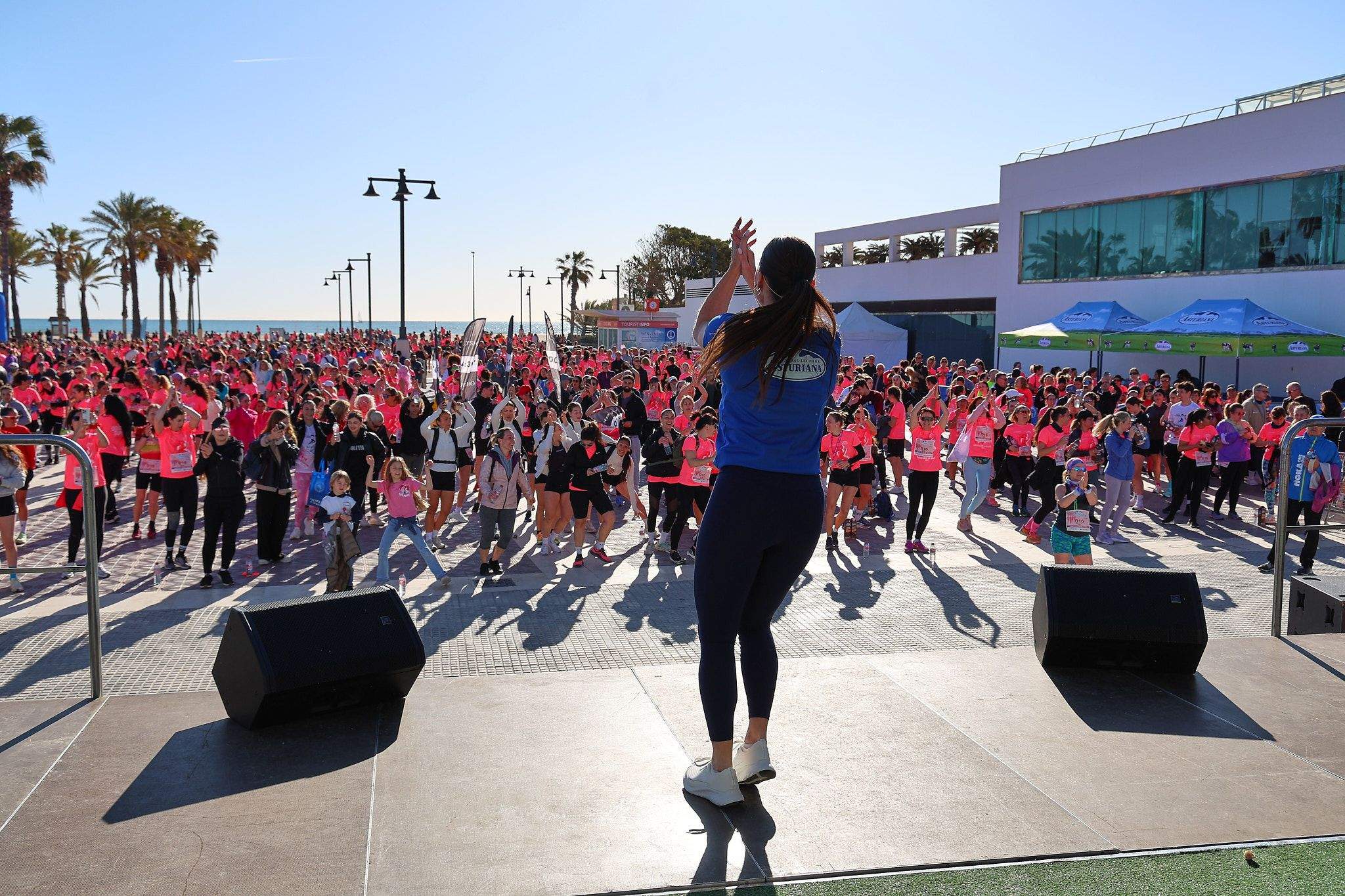 Las mejores fotos de la Carrera de la Mujer Central Lechera Asturiana de Valencia 2025. 974