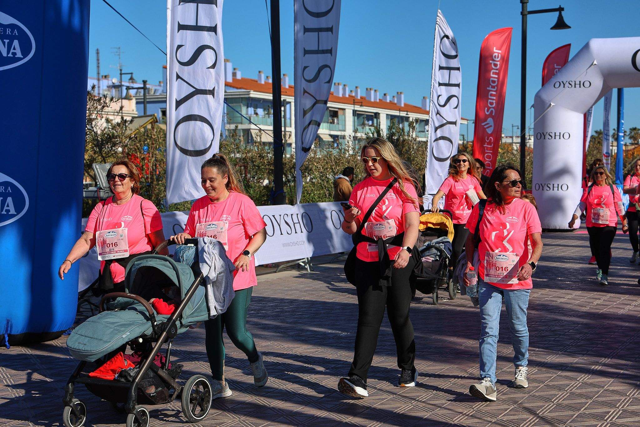 Las mejores fotos de la Carrera de la Mujer Central Lechera Asturiana de Valencia 2025. 1454