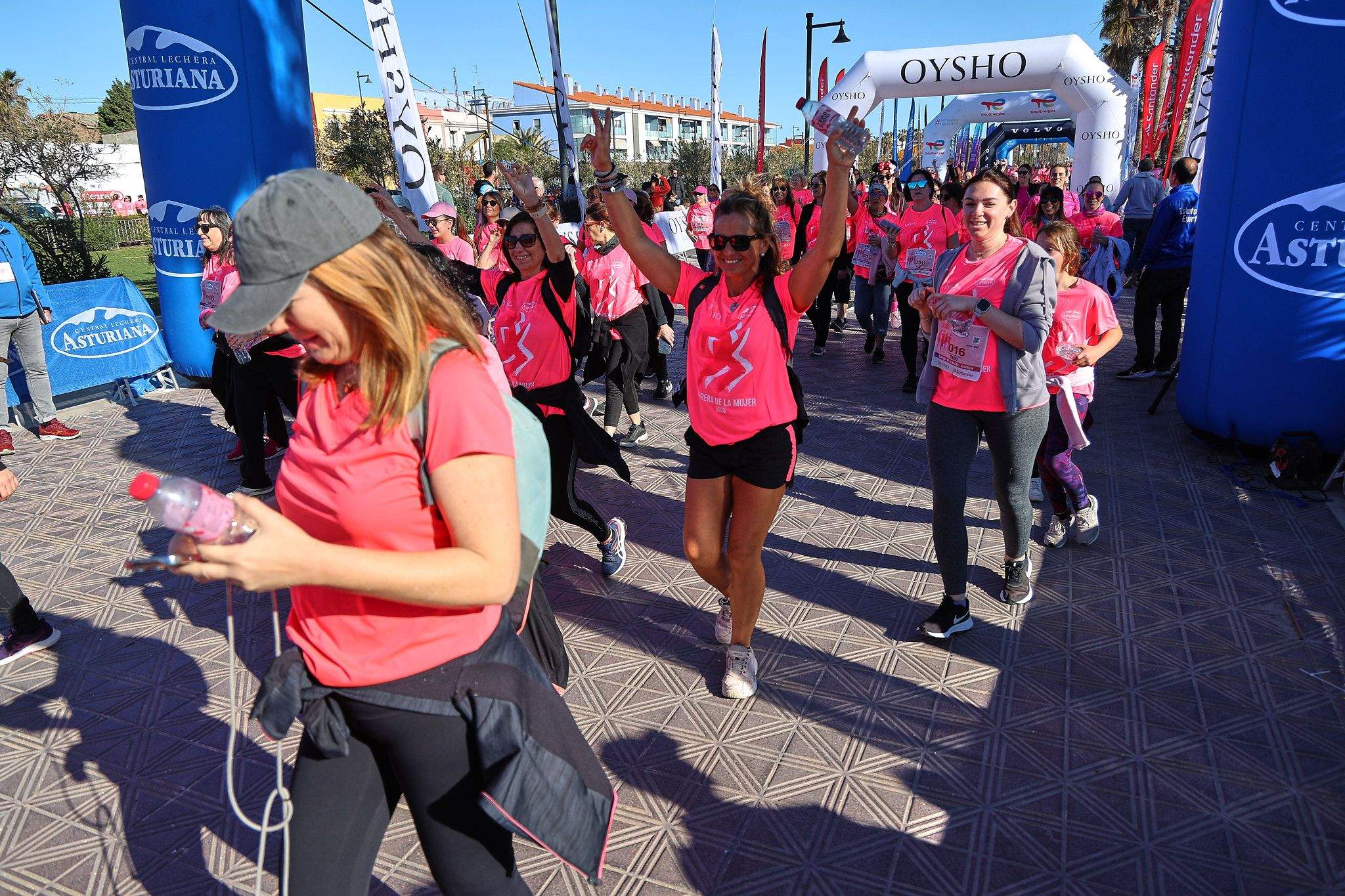 Las mejores fotos de la Carrera de la Mujer Central Lechera Asturiana de Valencia 2025. 1201