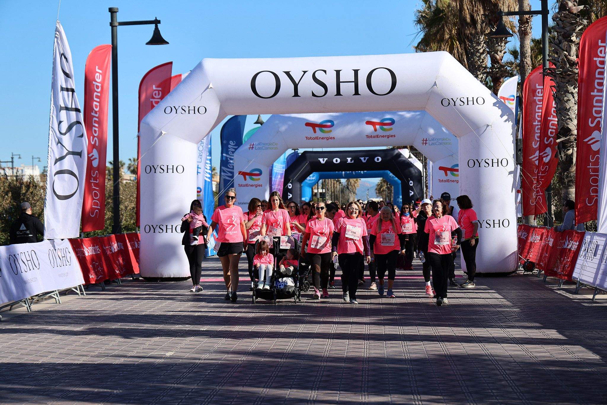Las mejores fotos de la Carrera de la Mujer Central Lechera Asturiana de Valencia 2025. 1458