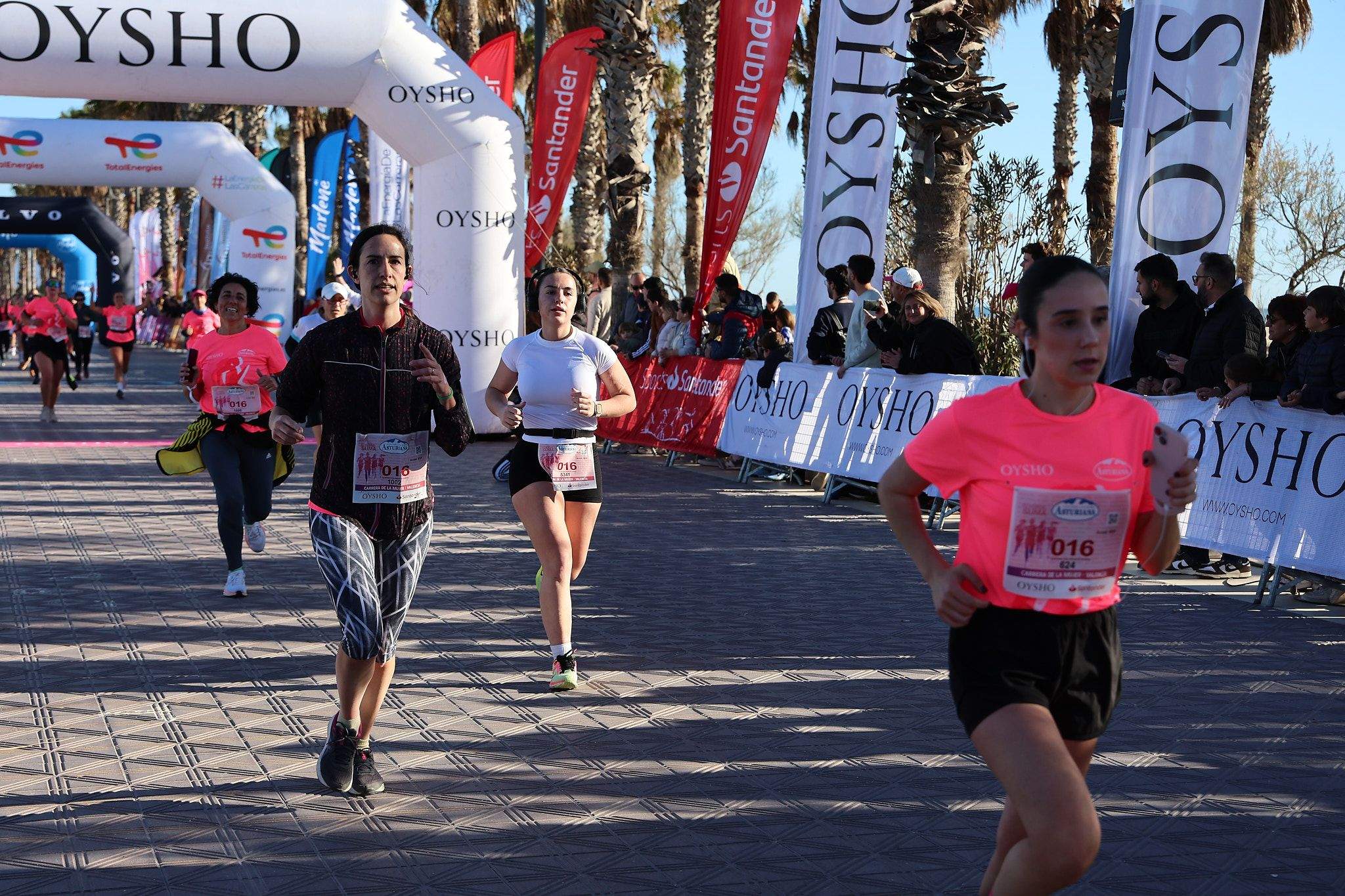 Las mejores fotos de la Carrera de la Mujer Central Lechera Asturiana de Valencia 2025. 487