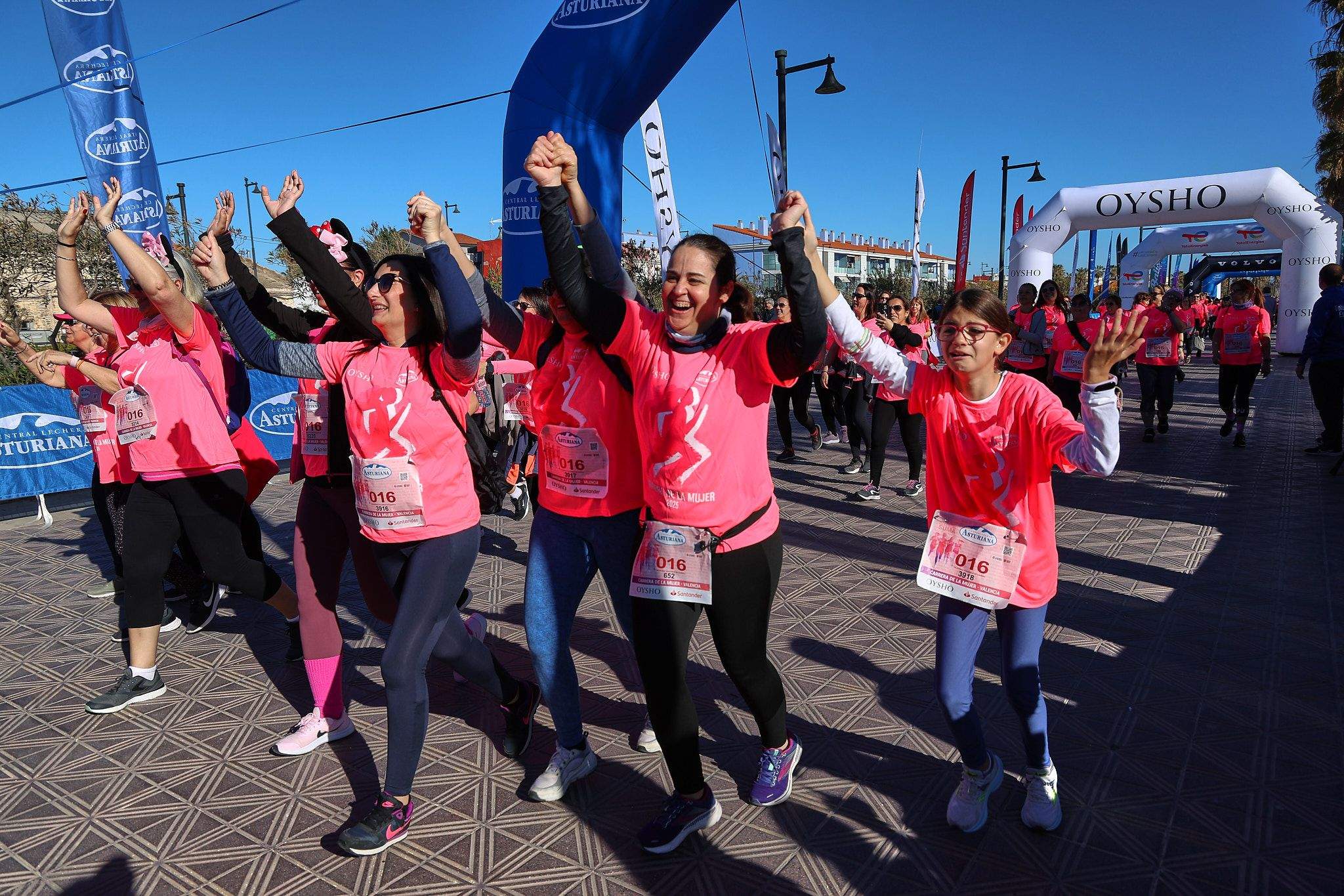Las mejores fotos de la Carrera de la Mujer Central Lechera Asturiana de Valencia 2025. 1207