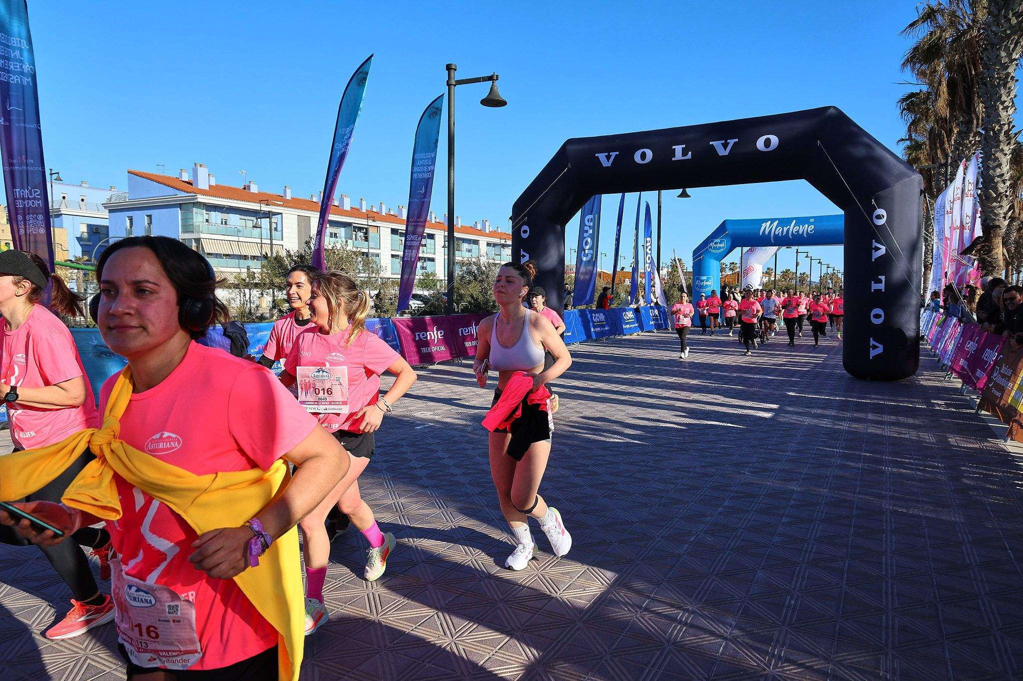 Las mejores fotos de la Carrera de la Mujer Central Lechera Asturiana de Valencia 2025. 723