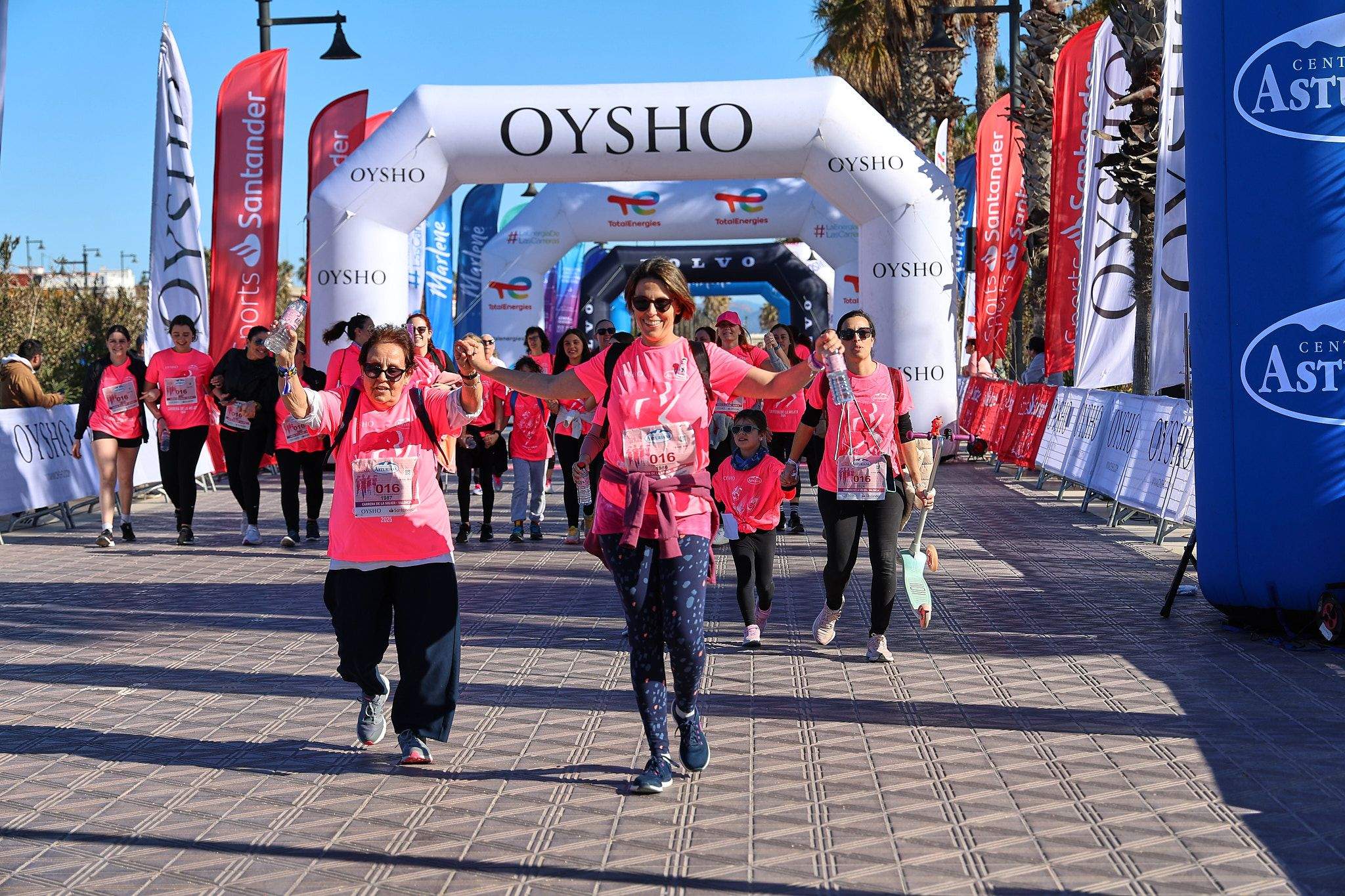 Las mejores fotos de la Carrera de la Mujer Central Lechera Asturiana de Valencia 2025. 1488