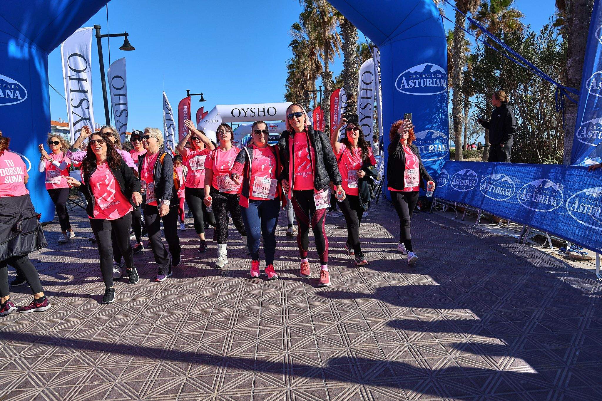 Las mejores fotos de la Carrera de la Mujer Central Lechera Asturiana de Valencia 2025. 1240