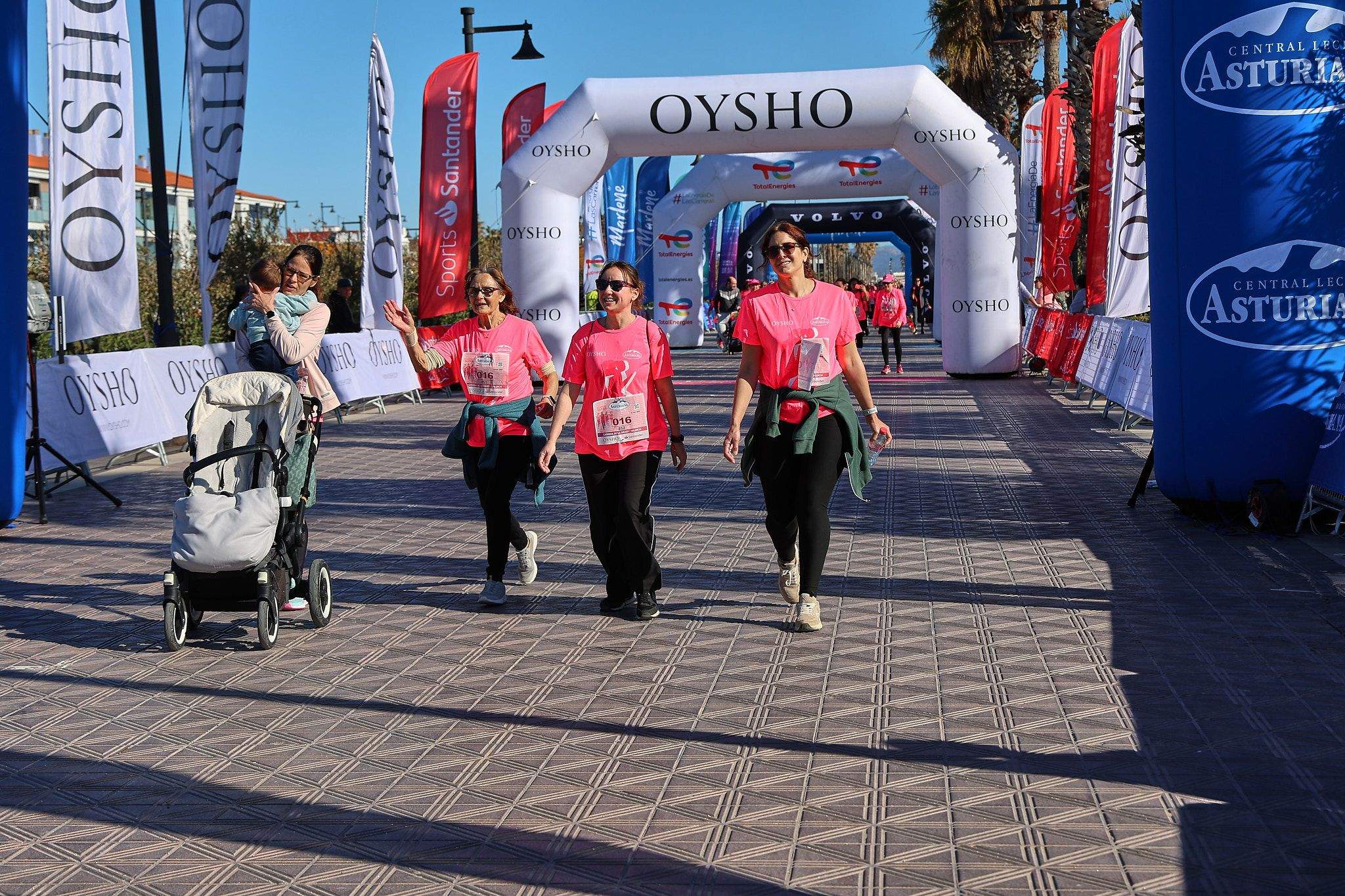 Las mejores fotos de la Carrera de la Mujer Central Lechera Asturiana de Valencia 2025. 1493