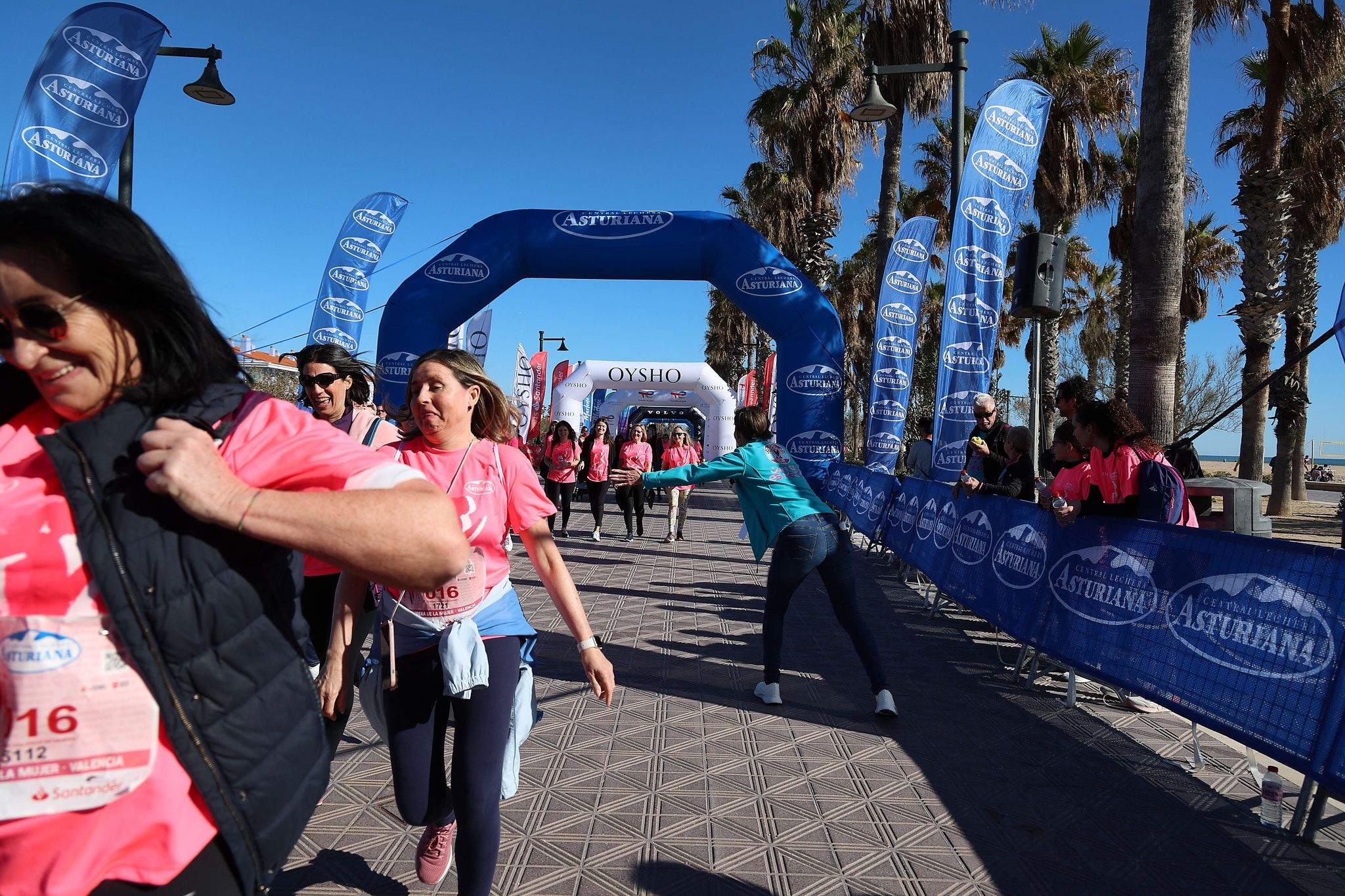 Las mejores fotos de la Carrera de la Mujer Central Lechera Asturiana de Valencia 2025. 1498