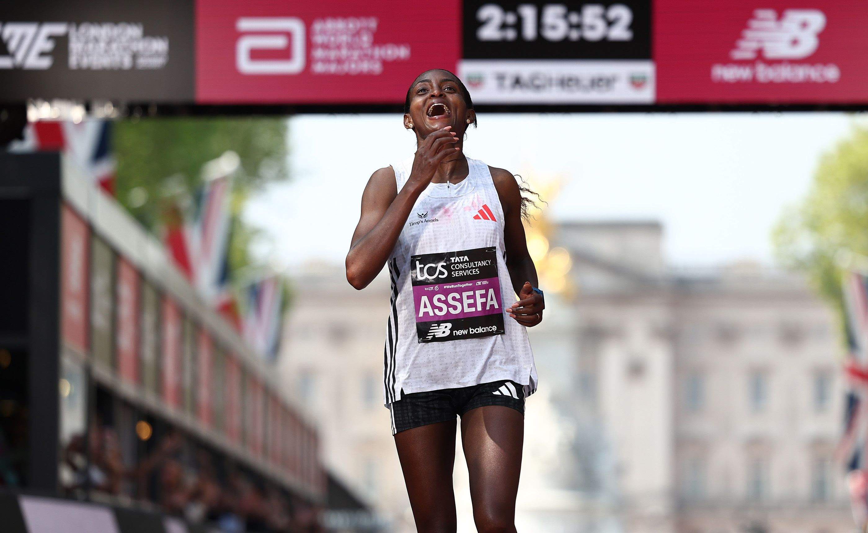 Tigist Assefa se ha impuesto en el Maratón de Londres 2025