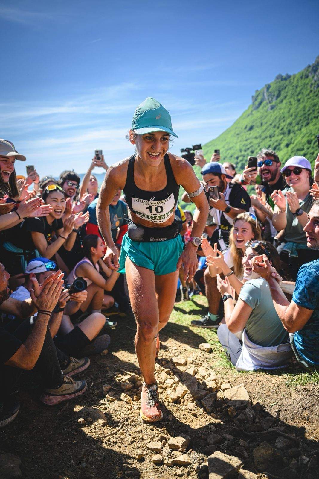 Sara Alonso al paso por Sancti Spiritu ©️Félix Sánchez 