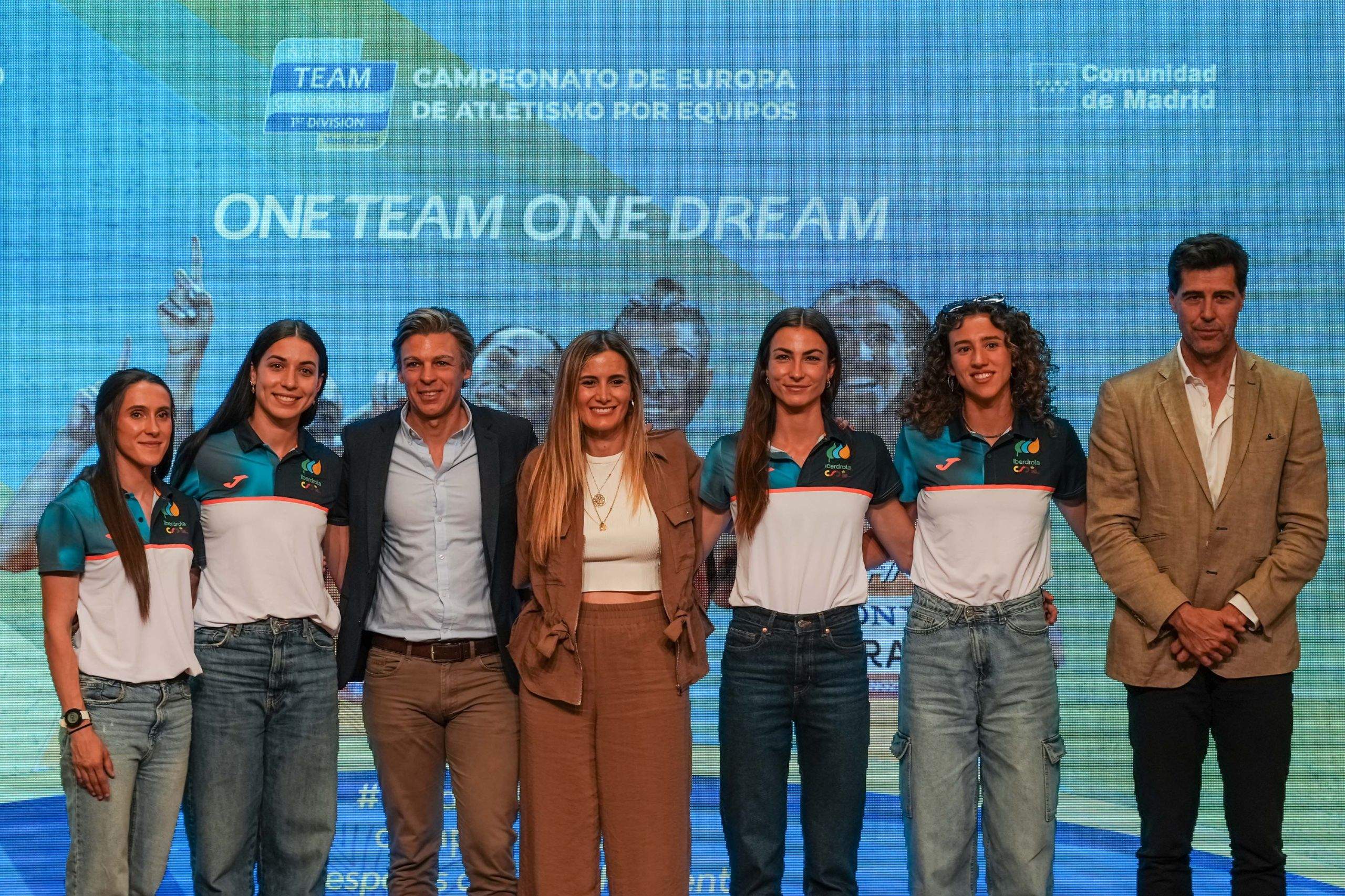 Paula Sevilla, Eva Santidrián, Alberto Tomé, Sonia Cea, Blanca Hervás, Daniela Fra y Raúl Chapado en la presentación del Campeonato de Europa de Atletismo por Equipos. RFEA Paula Sevilla, Eva Santidrián, Alberto Tomé, Sonia Cea, Blanca Hervás, Daniela Fra y Raúl Chapado en la presentación del Campeonato de Europa de Atletismo por Equipos. RFEA