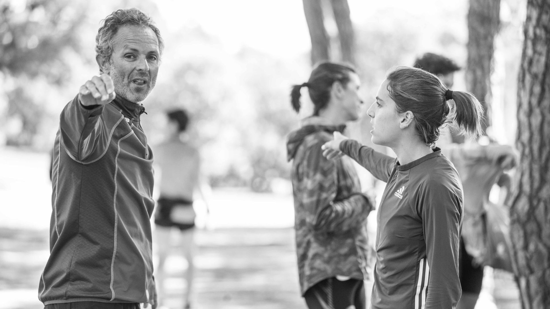 Antonio Serrano y Marta Pérez durante un entrenamiento en la Casa de Campo de Madrid.