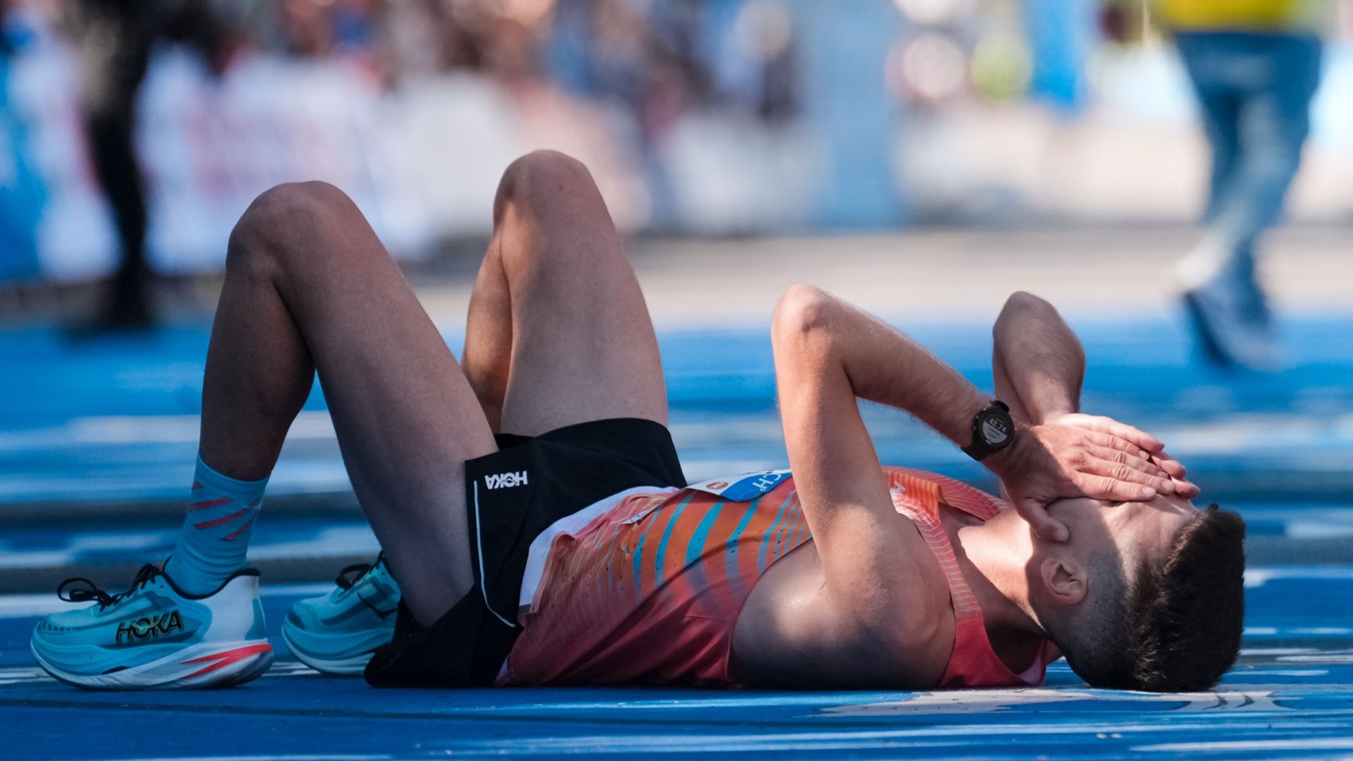 Yago Rojo es baja para el Maratón de Valencia 2025. SPORTMEDIA. Yago Rojo es baja para el Maratón de Valencia 2025. SPORTMEDIA.