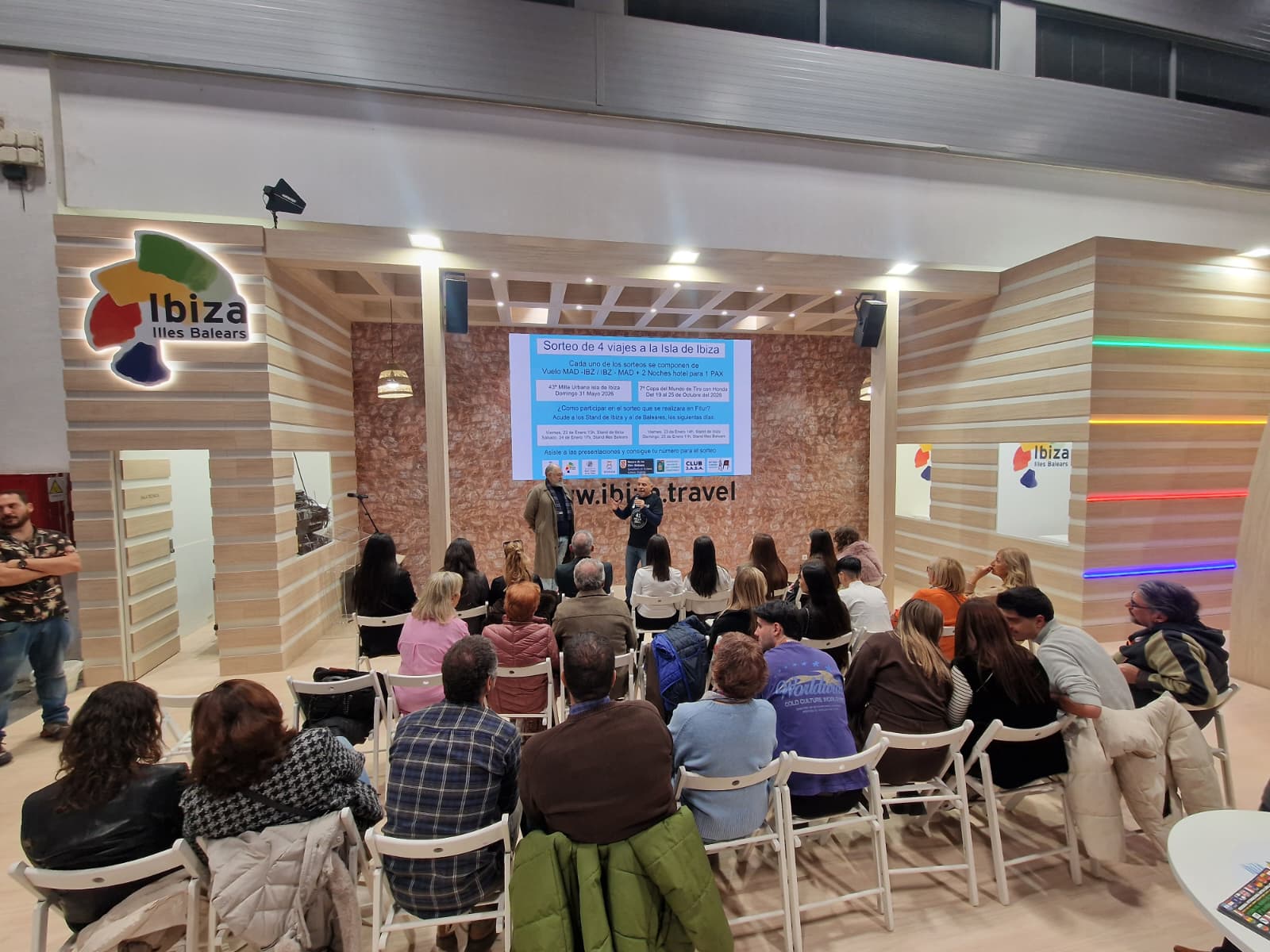 Éxito de asistencia a la presentación de la Milla de Ibiza en Fitur