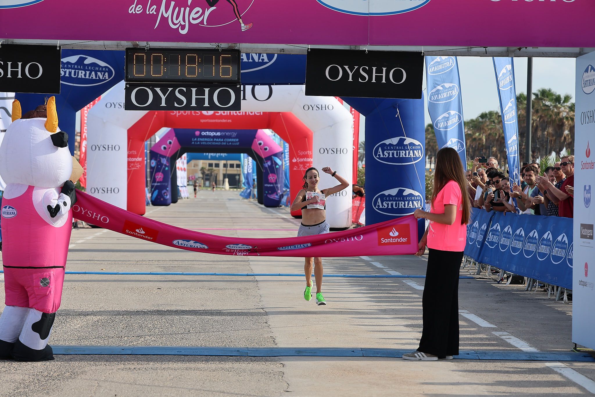 Las mejores fotos de la Carrera de la Mujer de Valencia 2026.0078