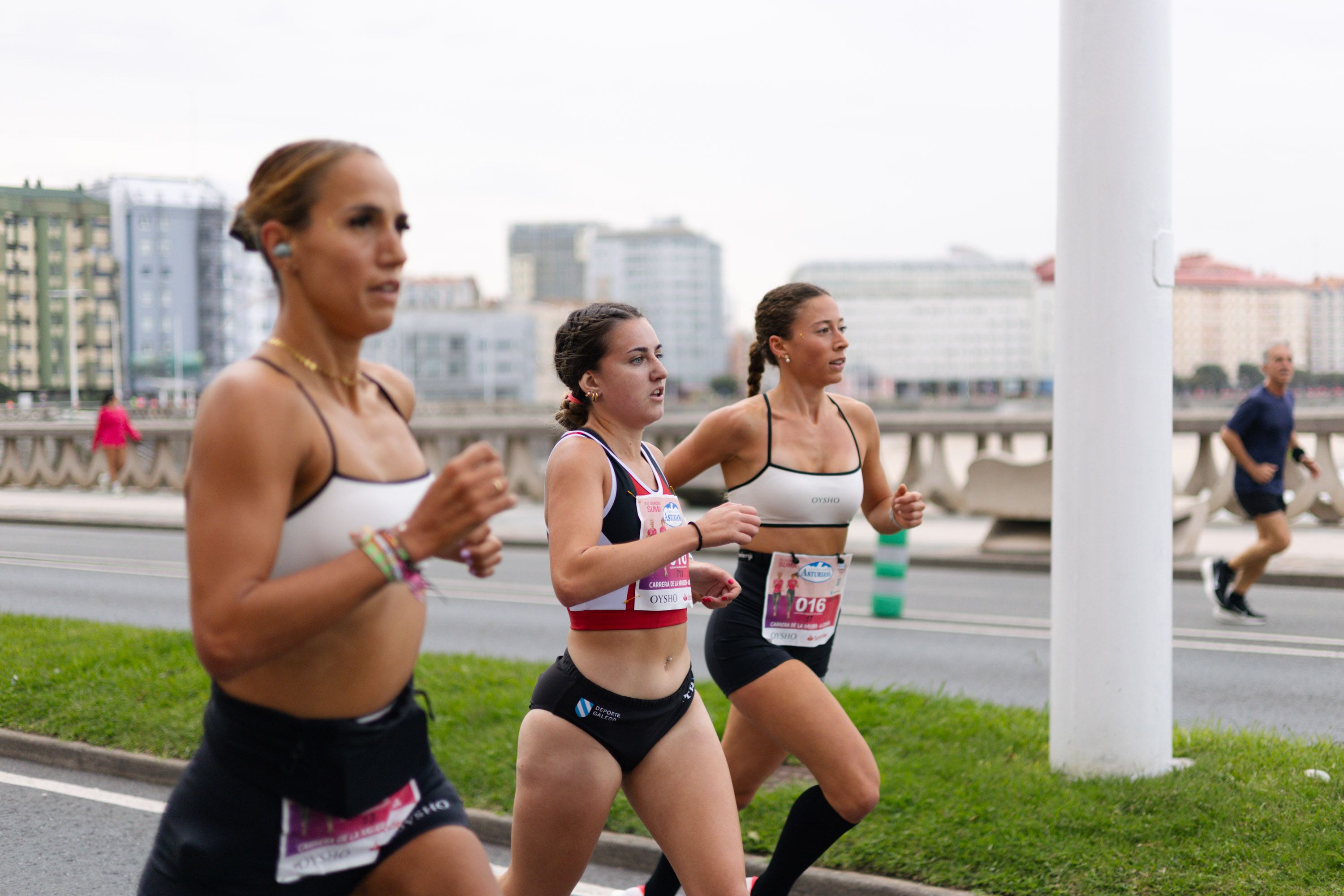 Las mejores fotos de la Carrera de la Mujer Central Lechera Asturiana de A Coruña. 123