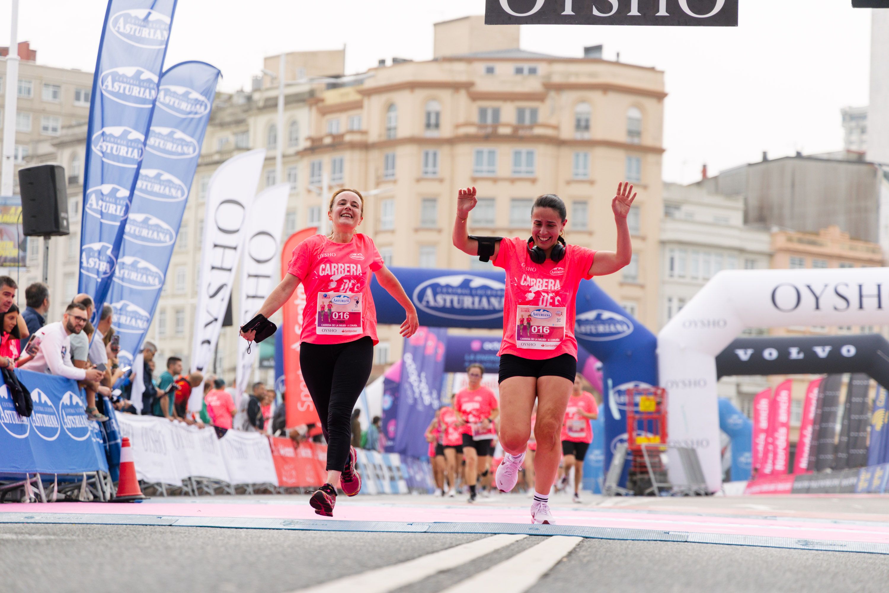 Las mejores fotos de la Carrera de la Mujer Central Lechera Asturiana de A Coruña. 273