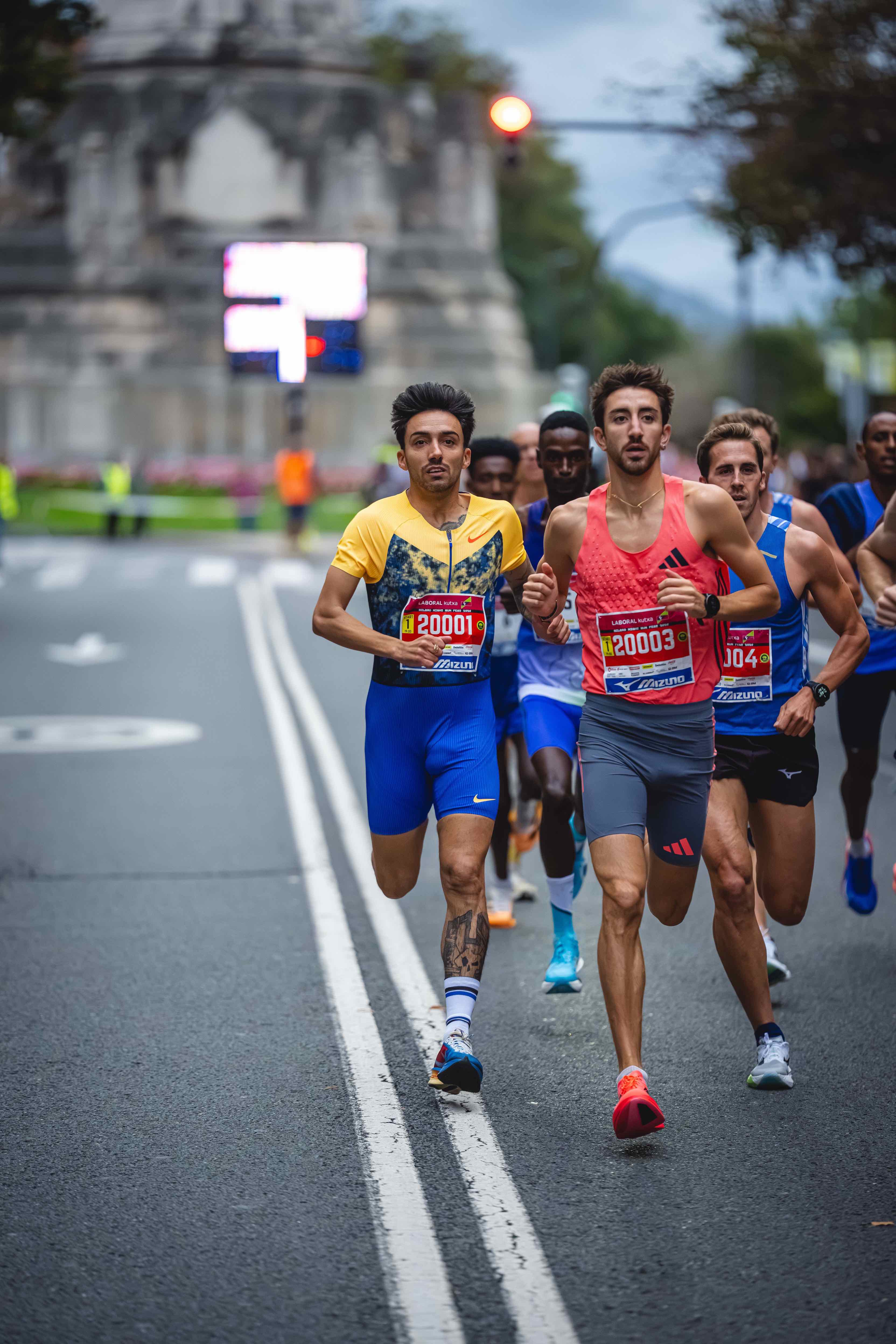 Las mejores fotos del Bilbao Nigh Running Fest 2026. 19 FOTORUNNERS.