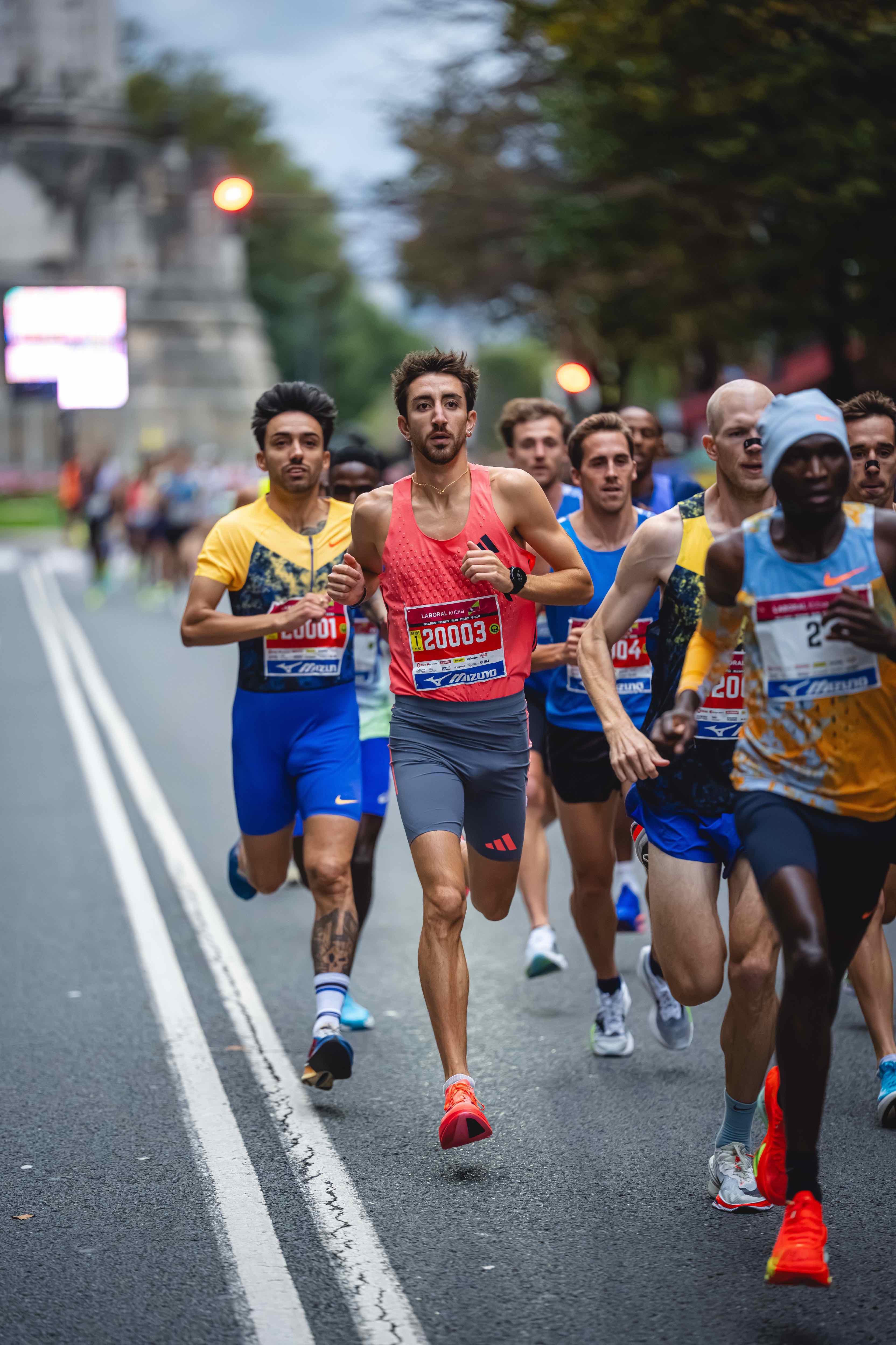 Las mejores fotos del Bilbao Nigh Running Fest 2026. 20 FOTORUNNERS.