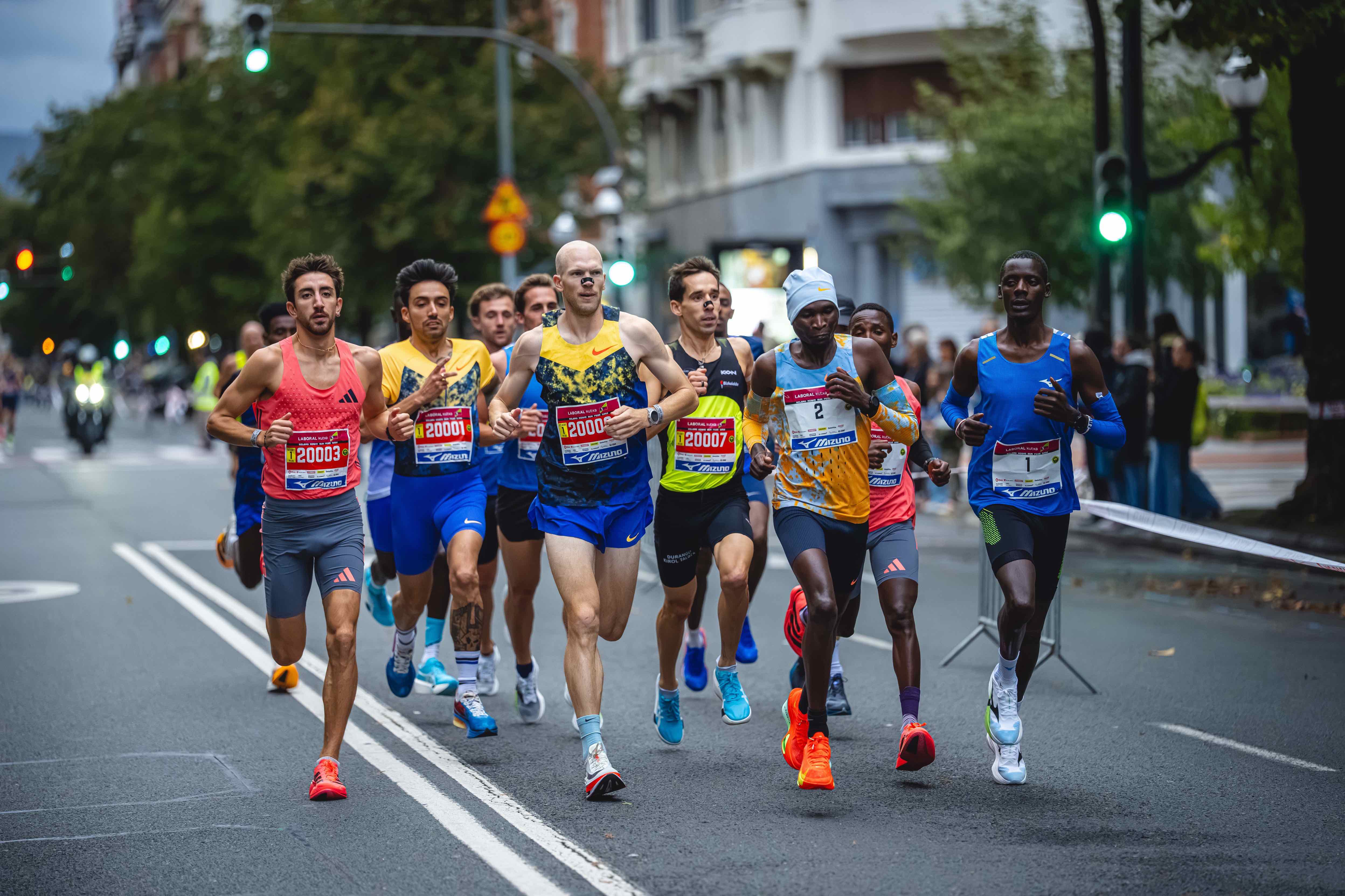 Las mejores fotos del Bilbao Nigh Running Fest 2026. 28 FOTORUNNERS.