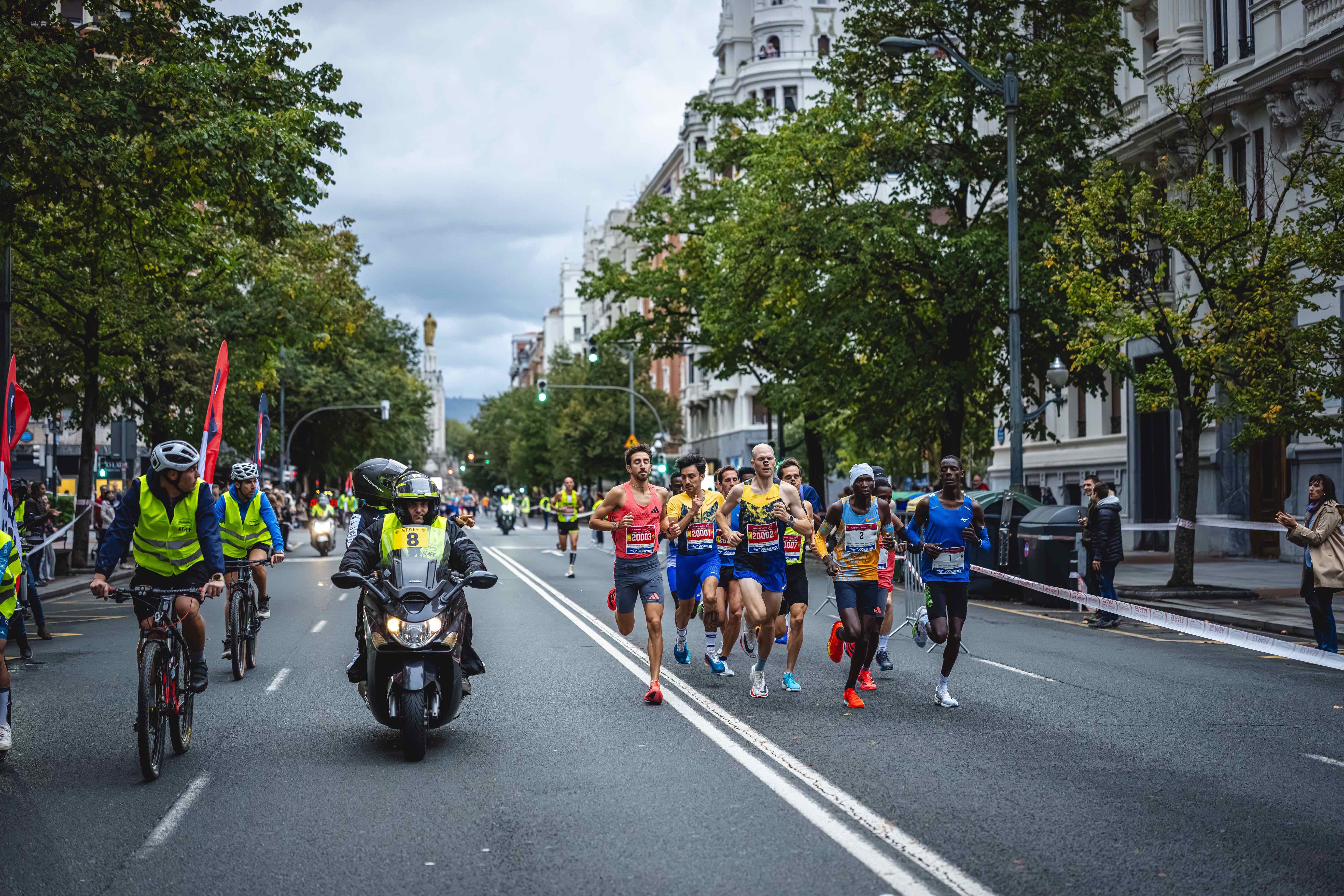 Las mejores fotos del Bilbao Nigh Running Fest 2026. 30 FOTORUNNERS.