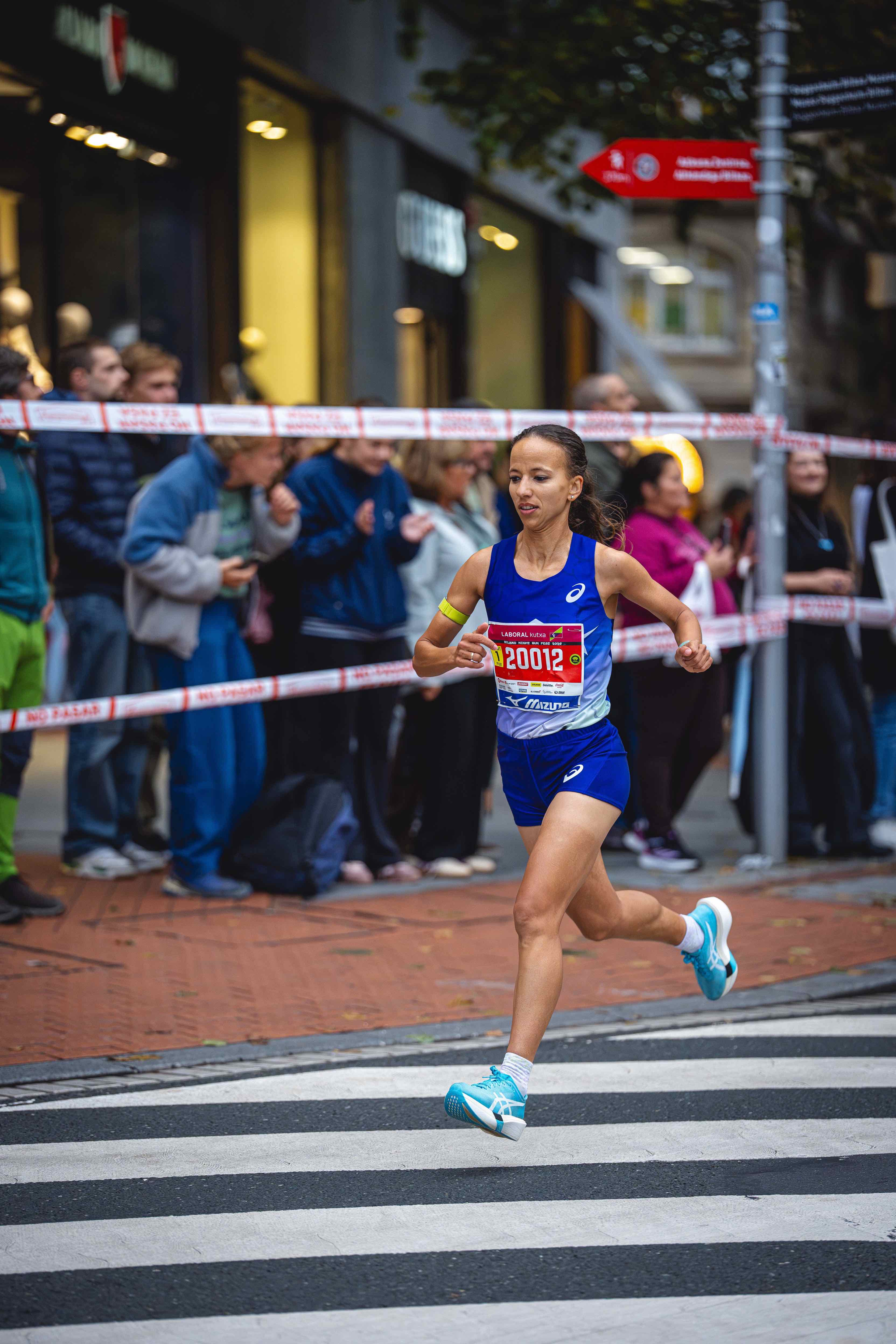 Las mejores fotos del Bilbao Nigh Running Fest 2026. 32 FOTORUNNERS.