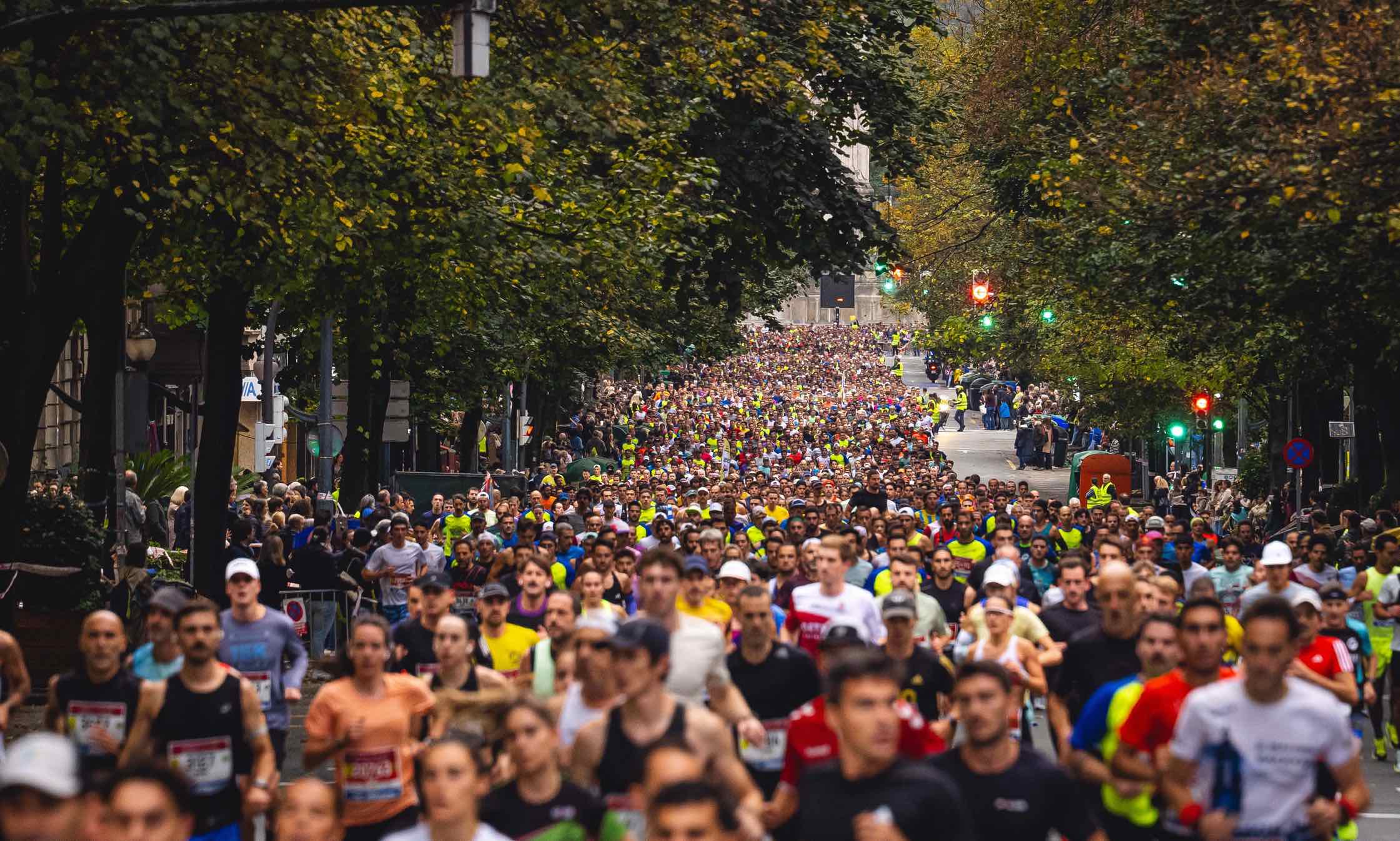Las mejores fotos del Bilbao Nigh Running Fest 2026. 33 FOTORUNNERS.