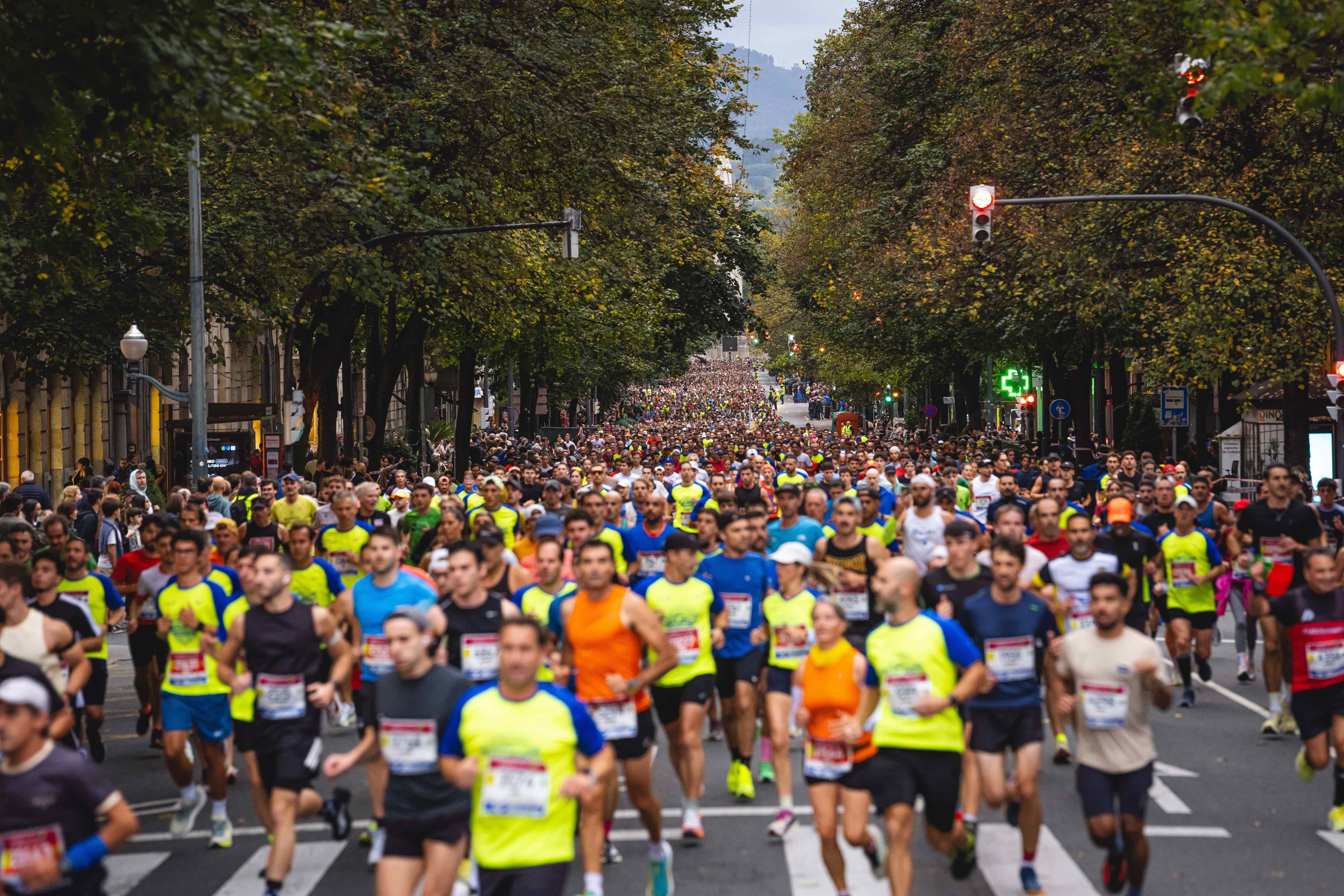 Las mejores fotos del Bilbao Nigh Running Fest 2026. 37 FOTORUNNERS.