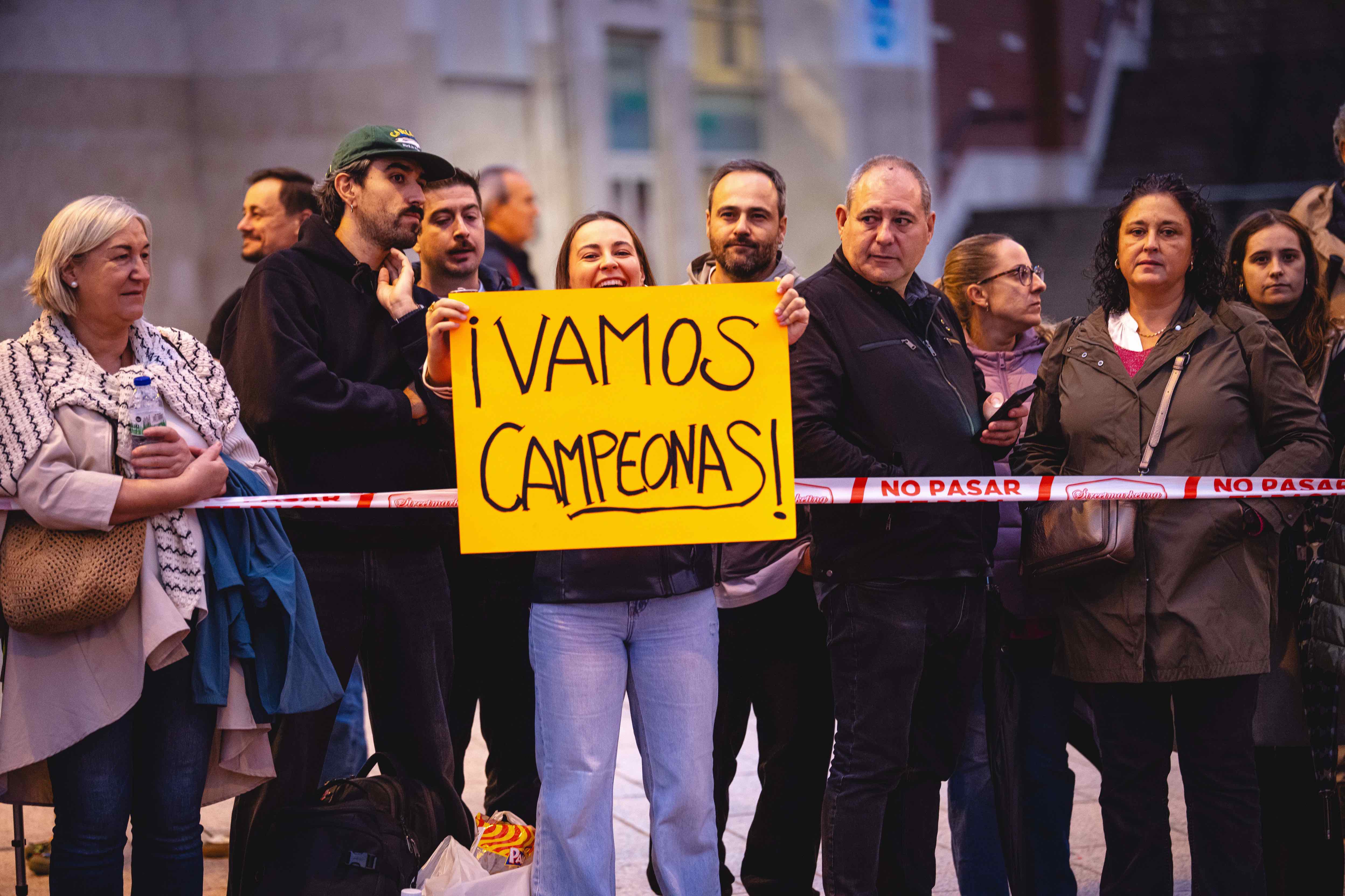 Las mejores fotos del Bilbao Nigh Running Fest 2026. 39 FOTORUNNERS.