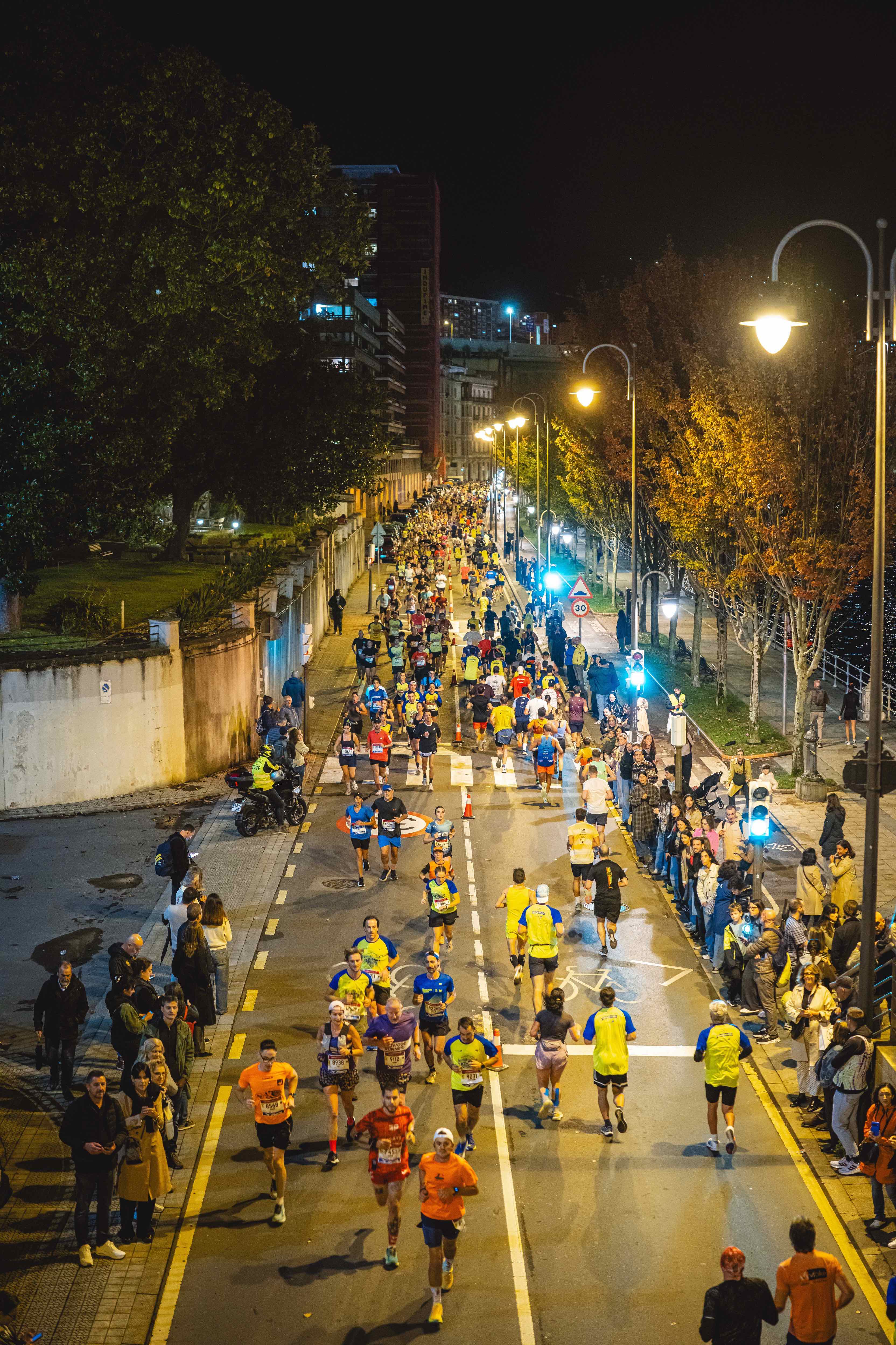 Las mejores fotos del Bilbao Nigh Running Fest 2026. 45 FOTORUNNERS.