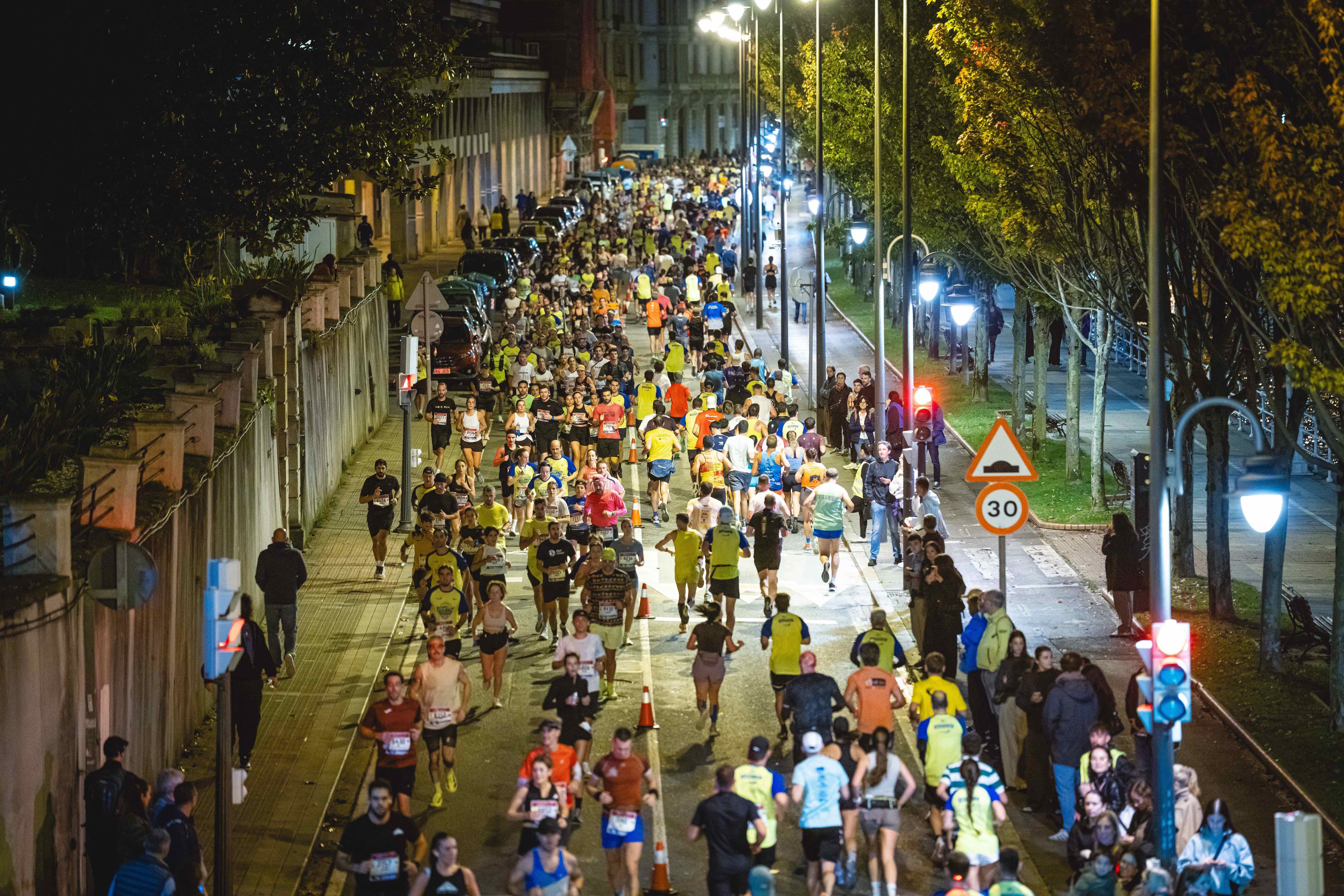 Las mejores fotos del Bilbao Nigh Running Fest 2026. 47 FOTORUNNERS.