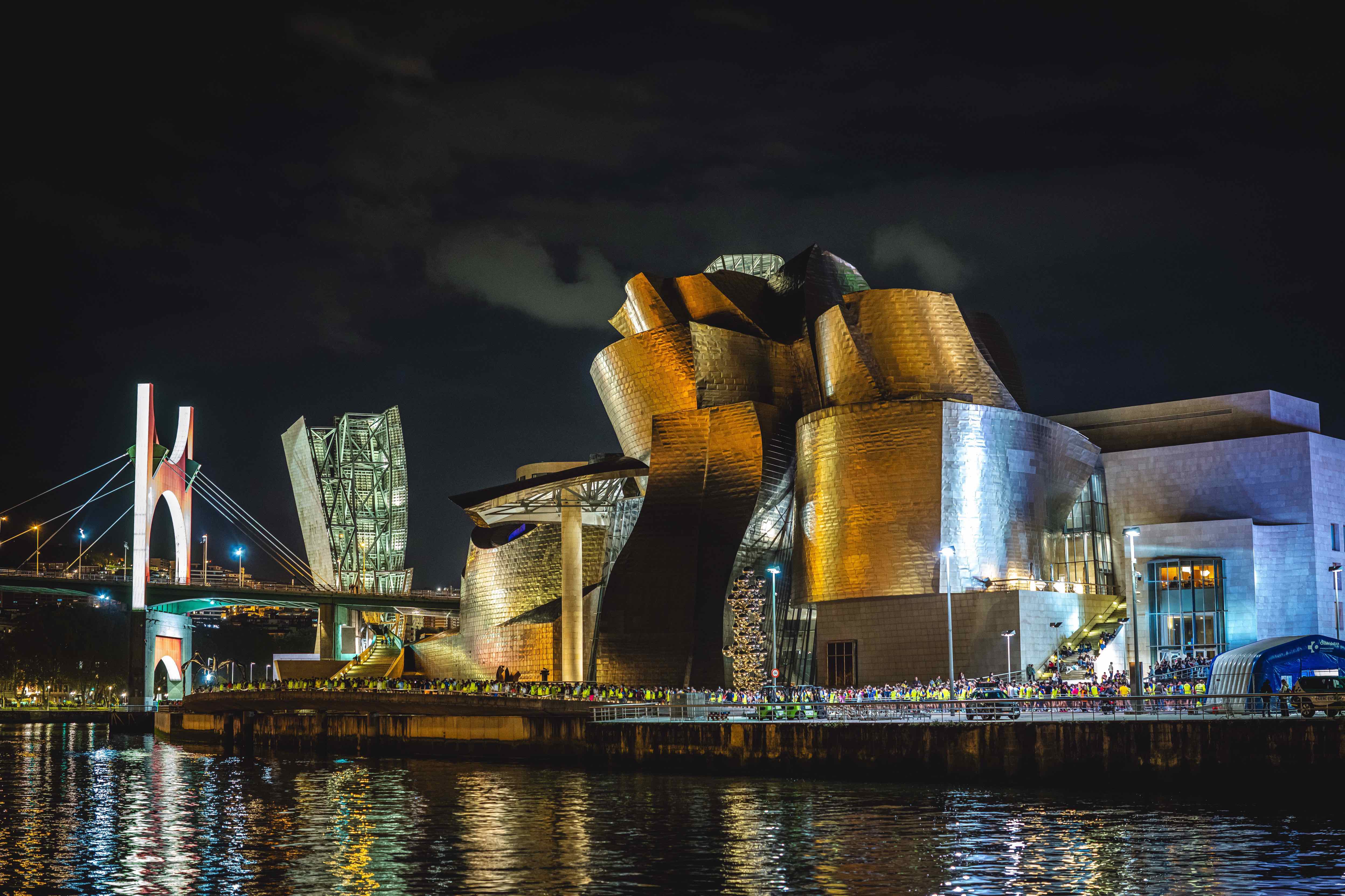 Las mejores fotos del Bilbao Nigh Running Fest 2026. 52 FOTORUNNERS.