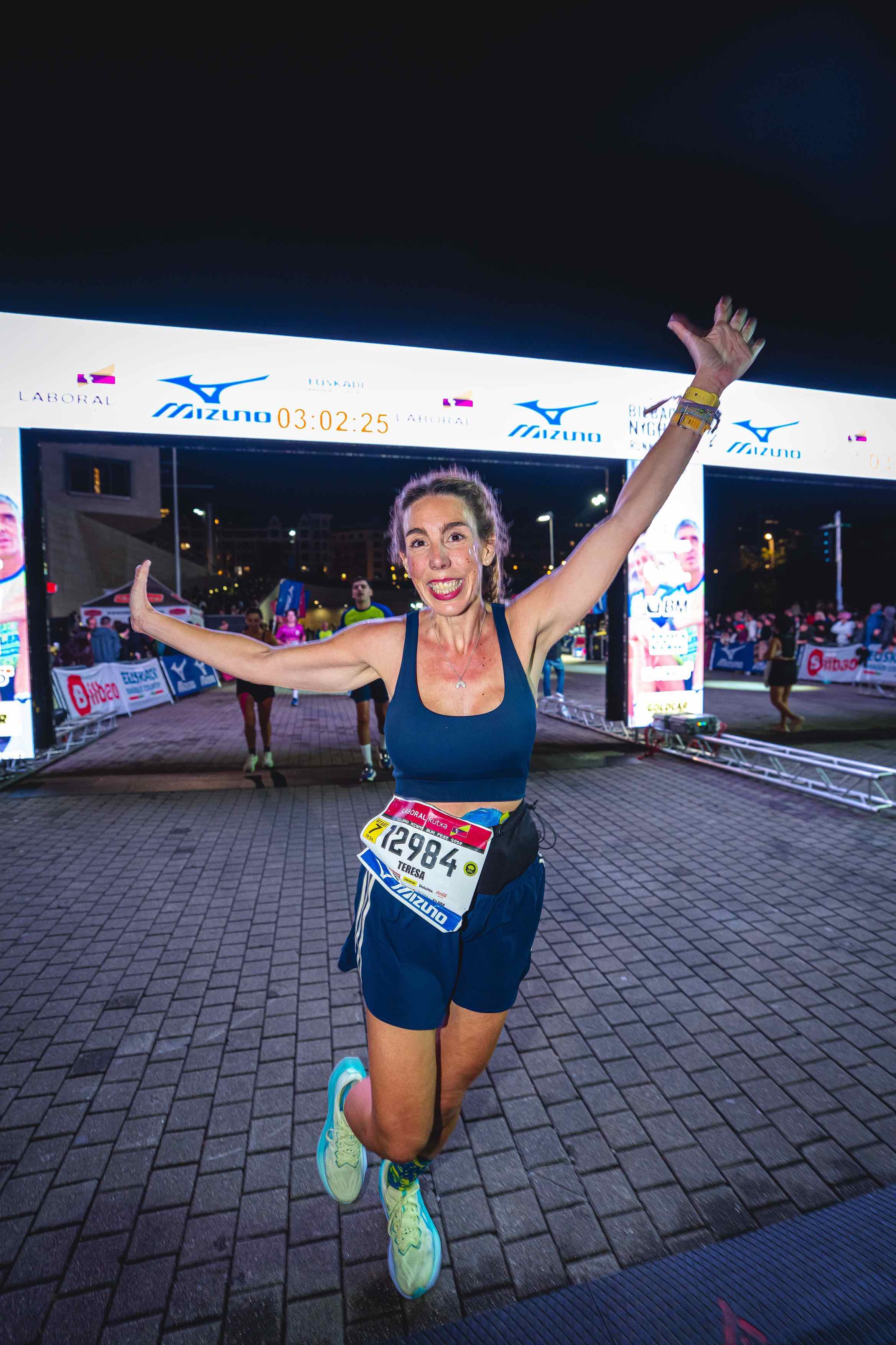 Las mejores fotos del Bilbao Nigh Running Fest 2026. 64 FOTORUNNERS.