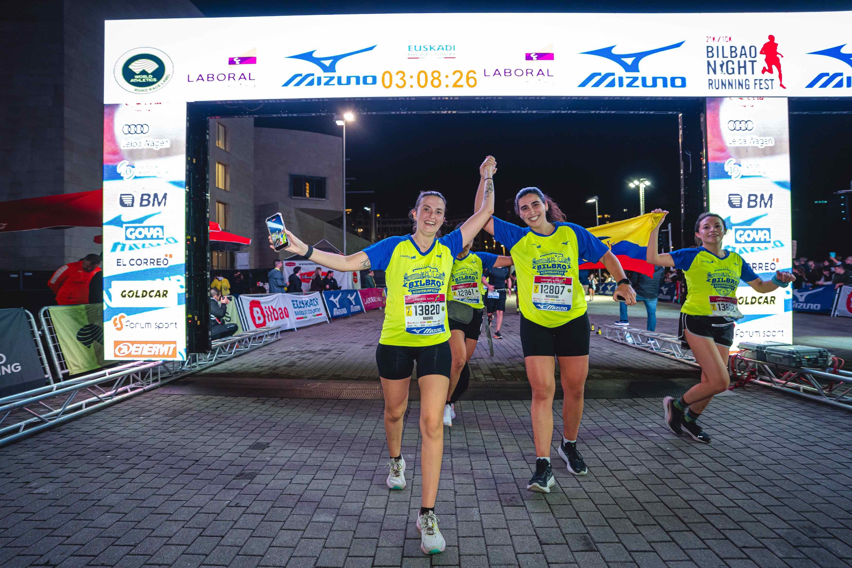 Las mejores fotos del Bilbao Nigh Running Fest 2026. 70 FOTORUNNERS.