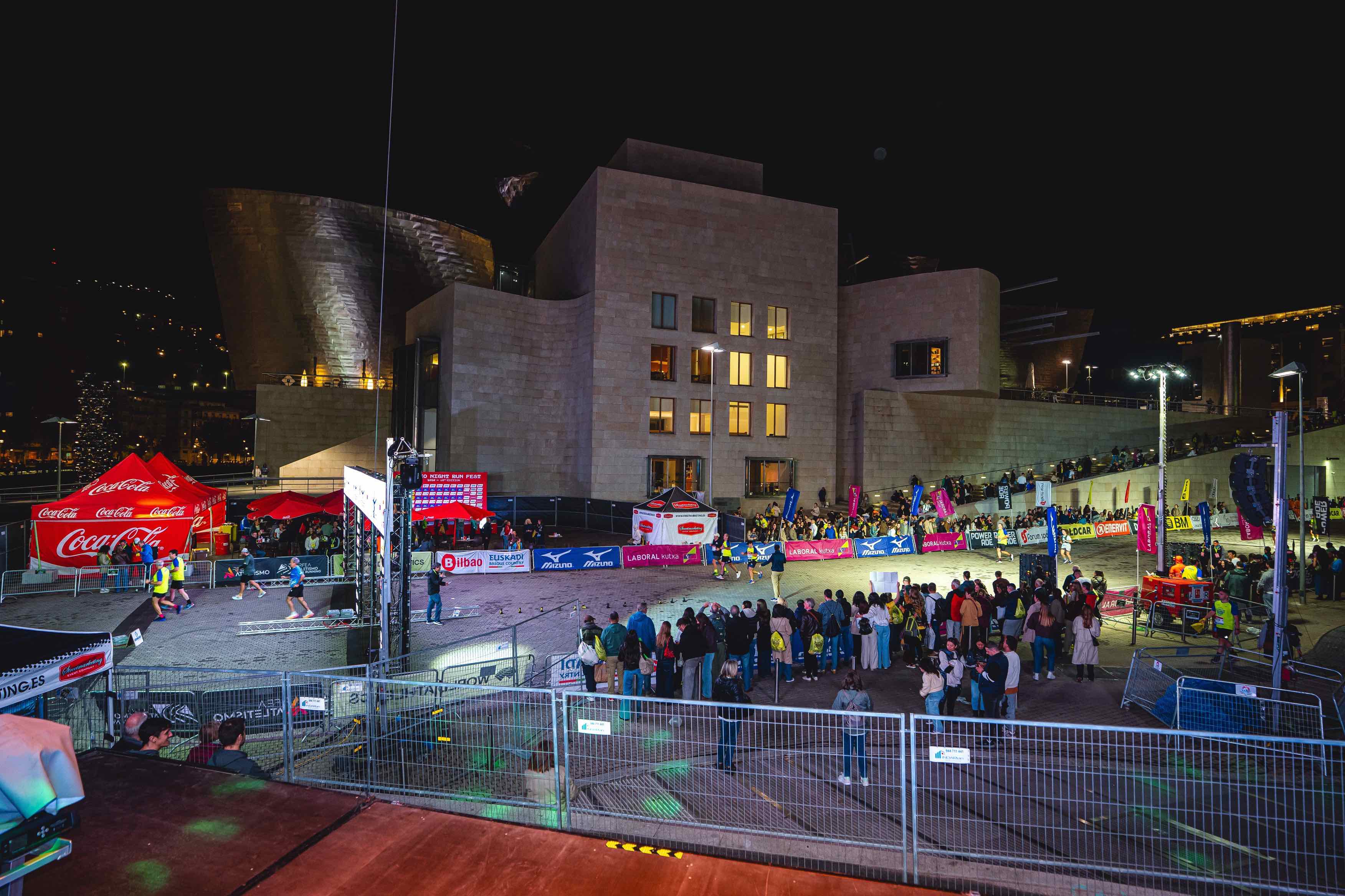 Las mejores fotos del Bilbao Nigh Running Fest 2026. 72 FOTORUNNERS.
