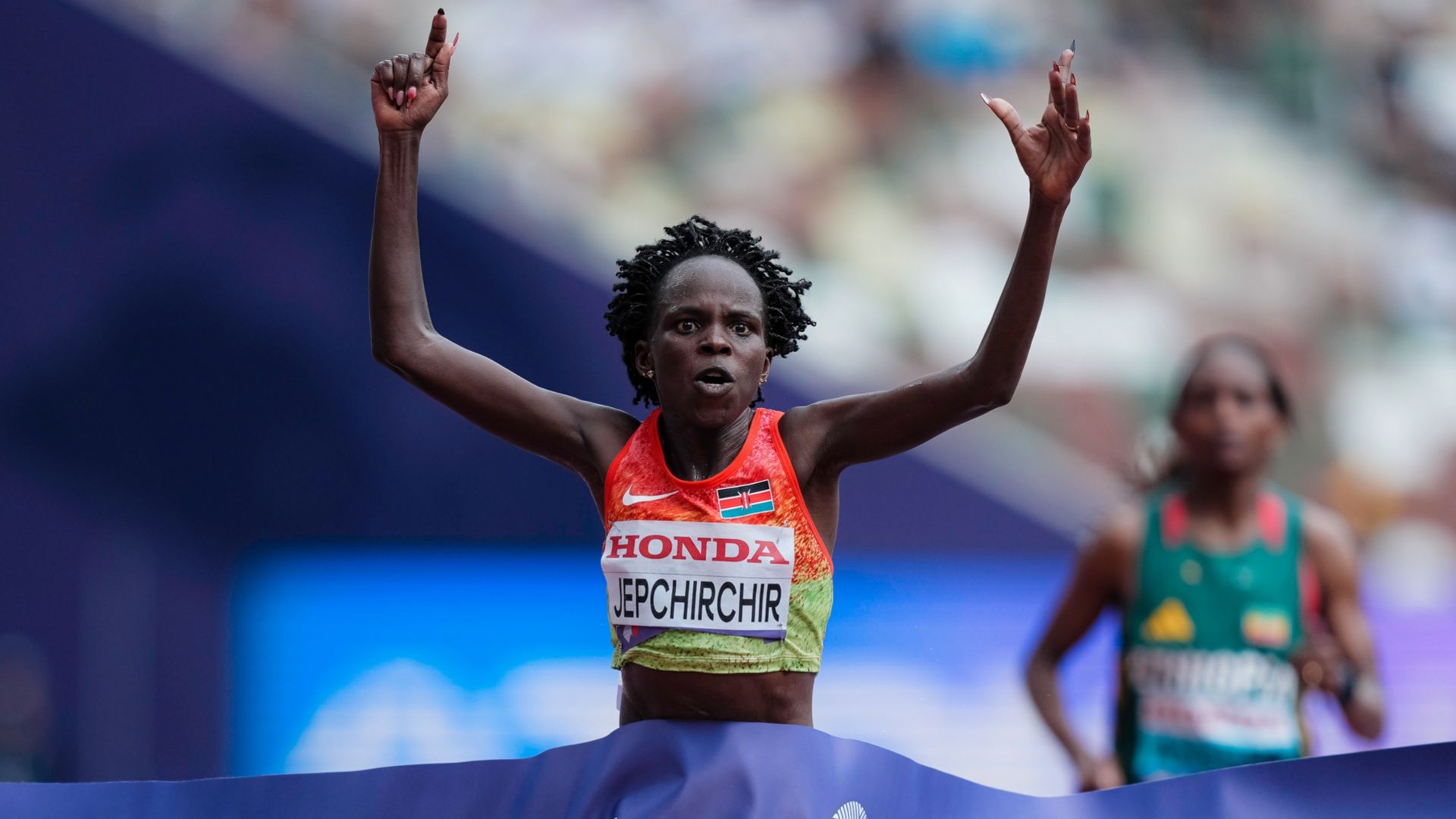 Peres Jepchirchir ganando el Campeonato del Mundo de Tokio el pasado año. SPORTMEDIA.