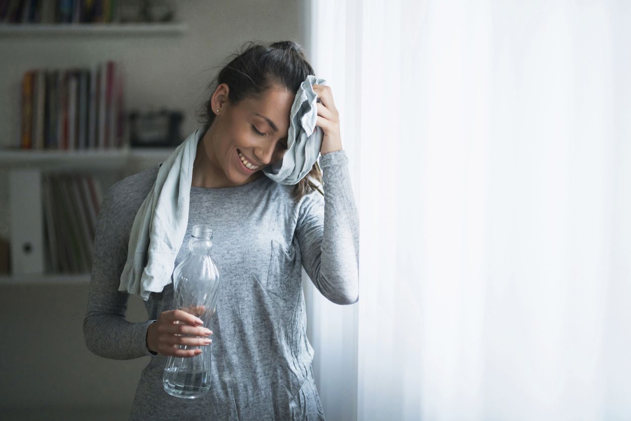 Cómo hidratarte para entrenar en casa