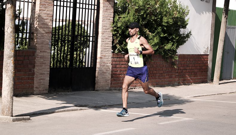 Jaouad El Bissis portando el dorsal número 1, el que mejor le define. | Foto: Juan Iniesto Jaouad El Bissis portando el dorsal número 1, el que mejor le define. | Foto: Juan Iniesto