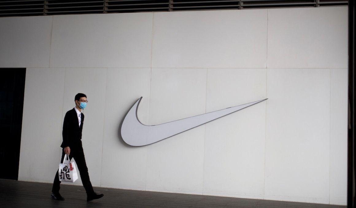 Nike logra unos beneficios anuales de 2.539 millones, un 37 % menos