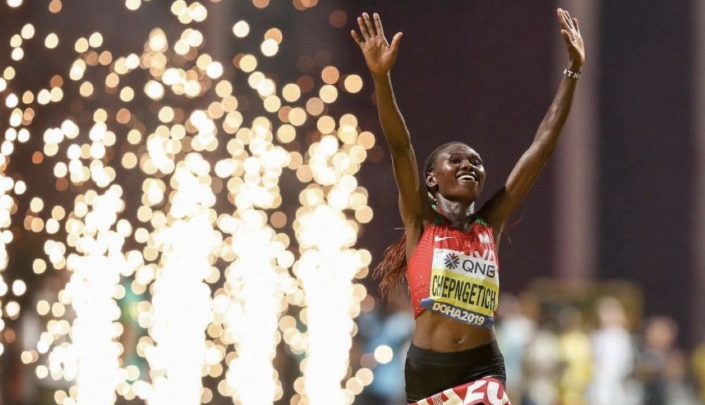 Ruth Chepngetich triunfando en el Campeonato del Mundo de Doha | IAAF